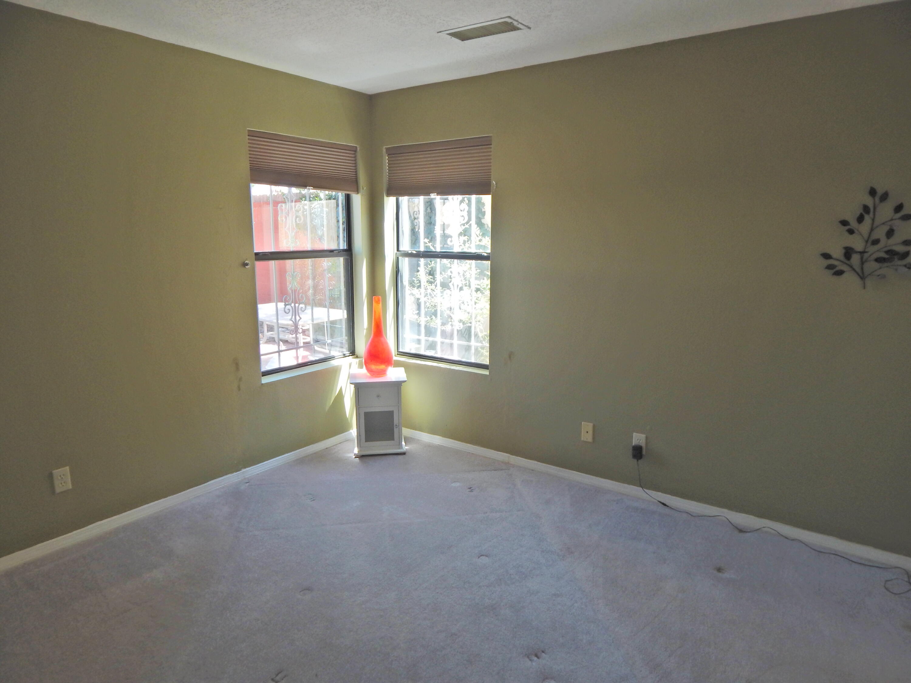 7309 Prenda De Plata NW