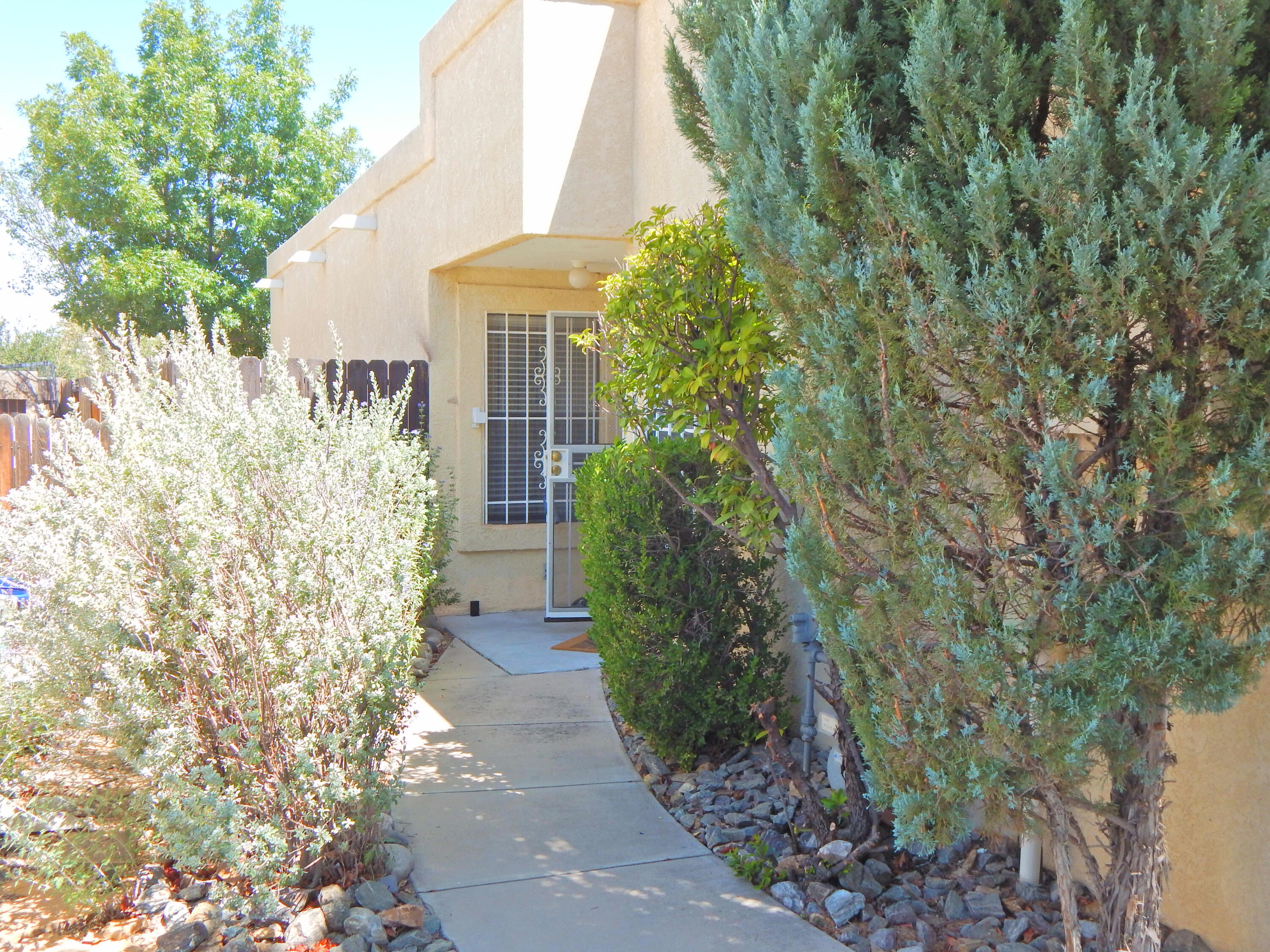 7309 Prenda De Plata NW