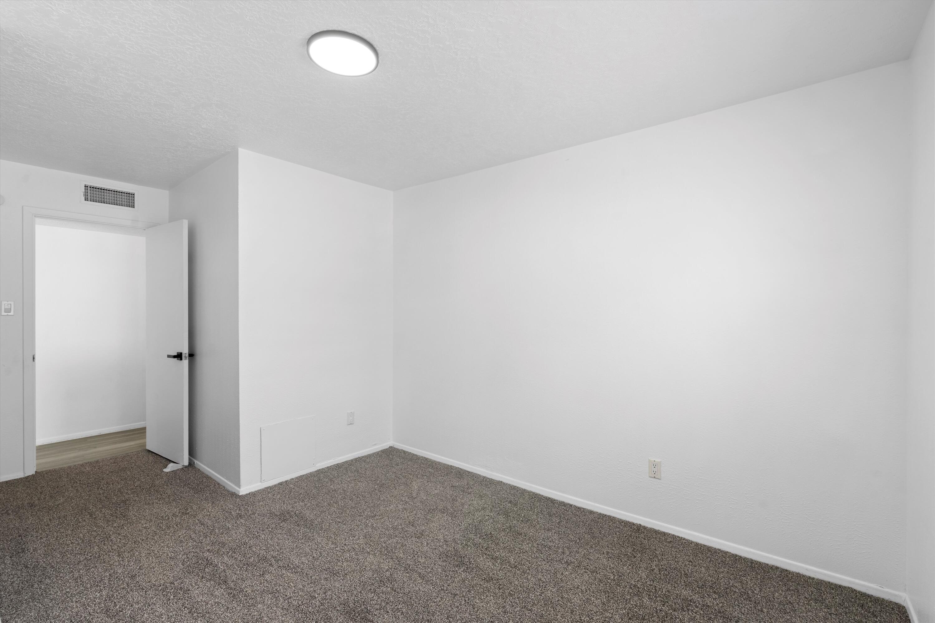 12672 Indian Place NE