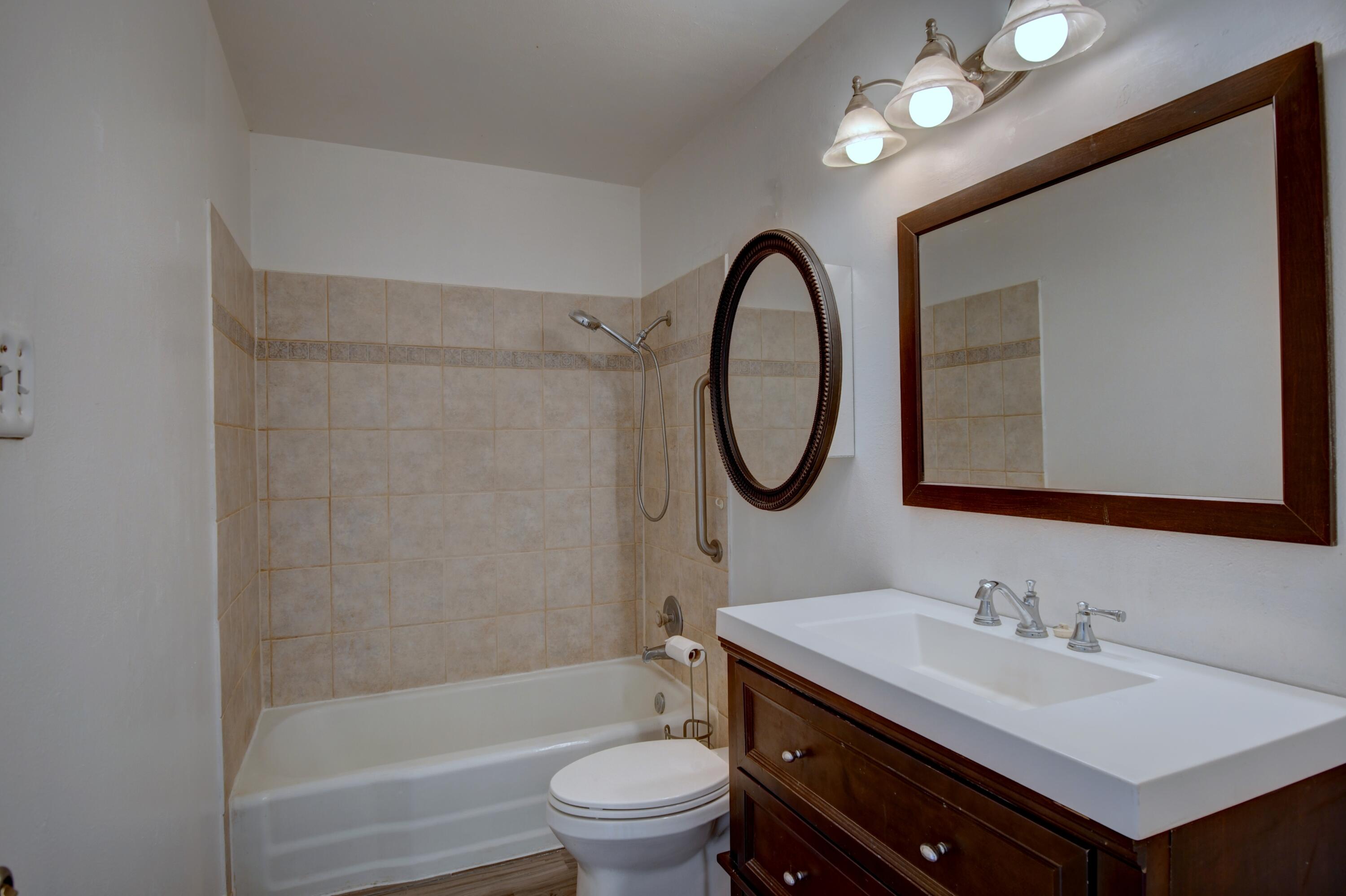 9301 LAS CALABAZILLAS Road NE