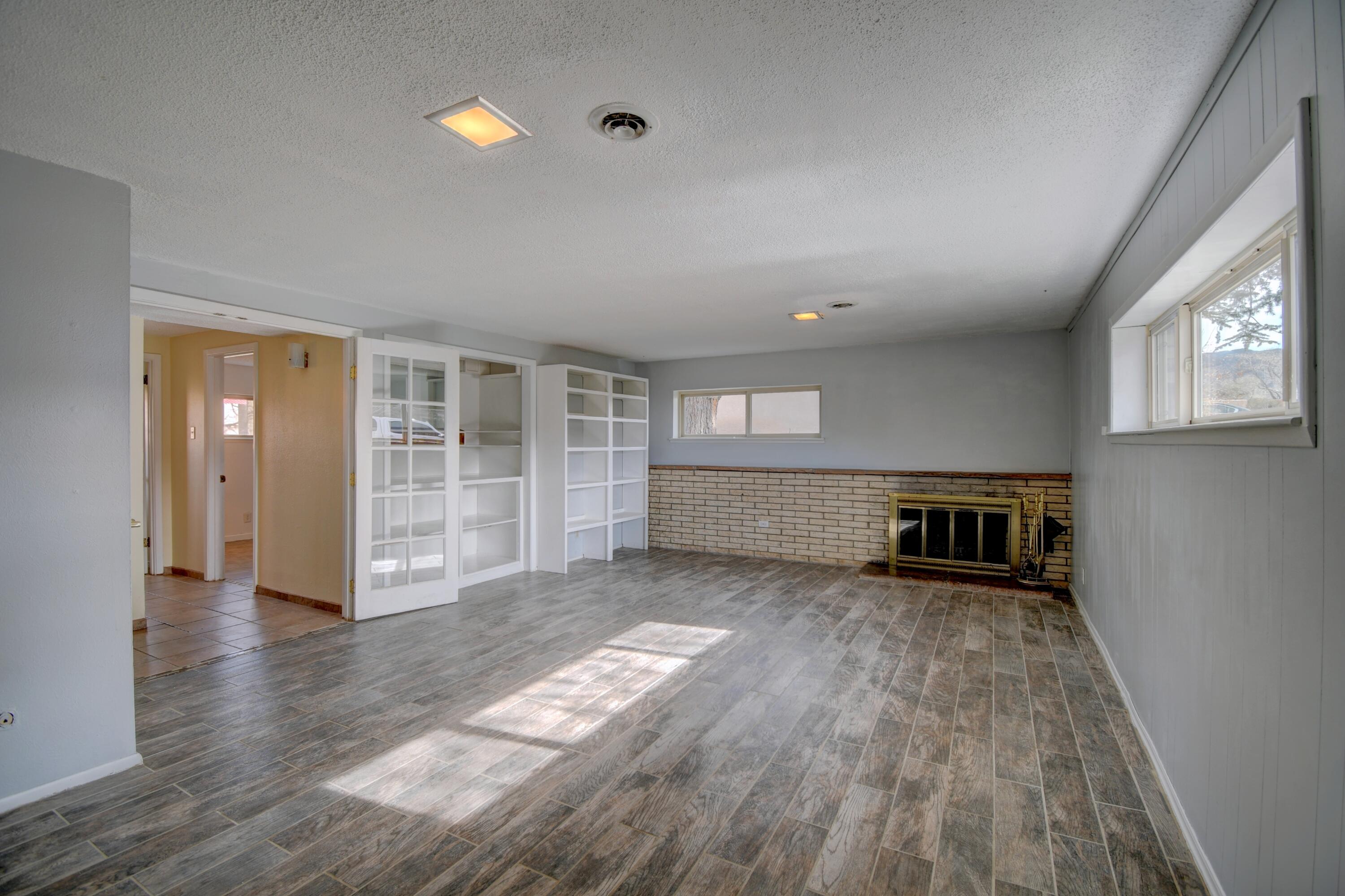 9301 LAS CALABAZILLAS Road NE