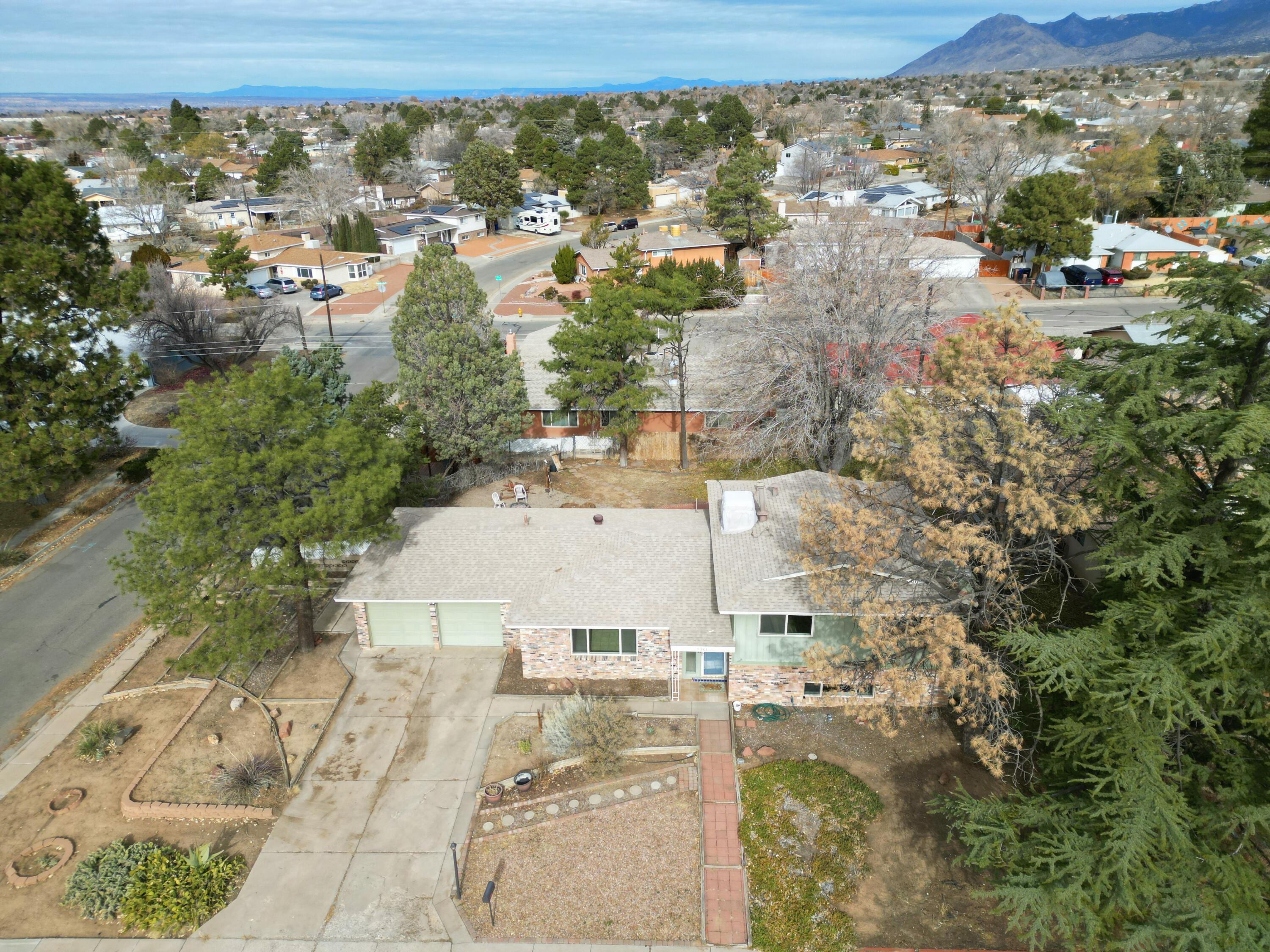 9301 LAS CALABAZILLAS Road NE