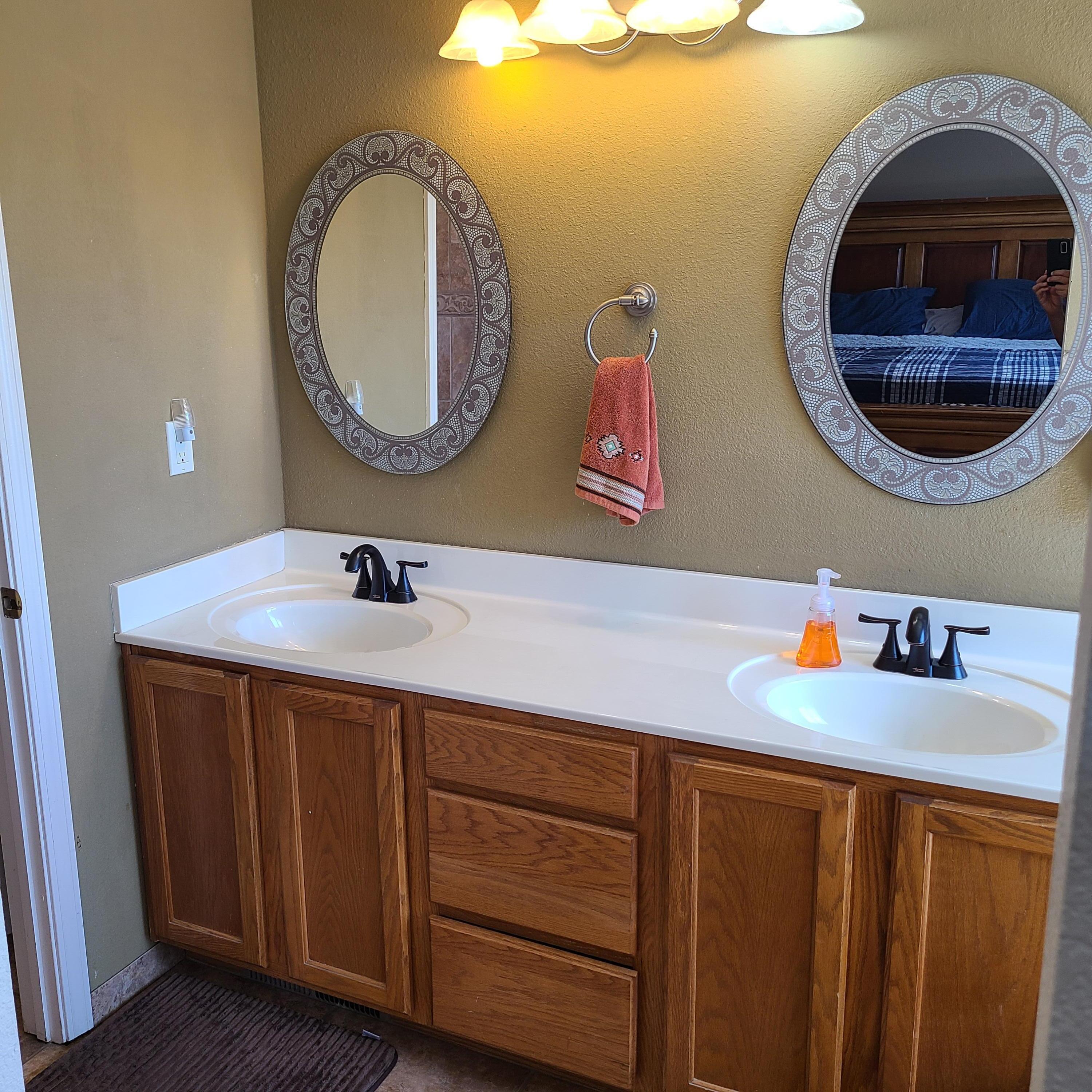 9028 EIFFEL Avenue SW