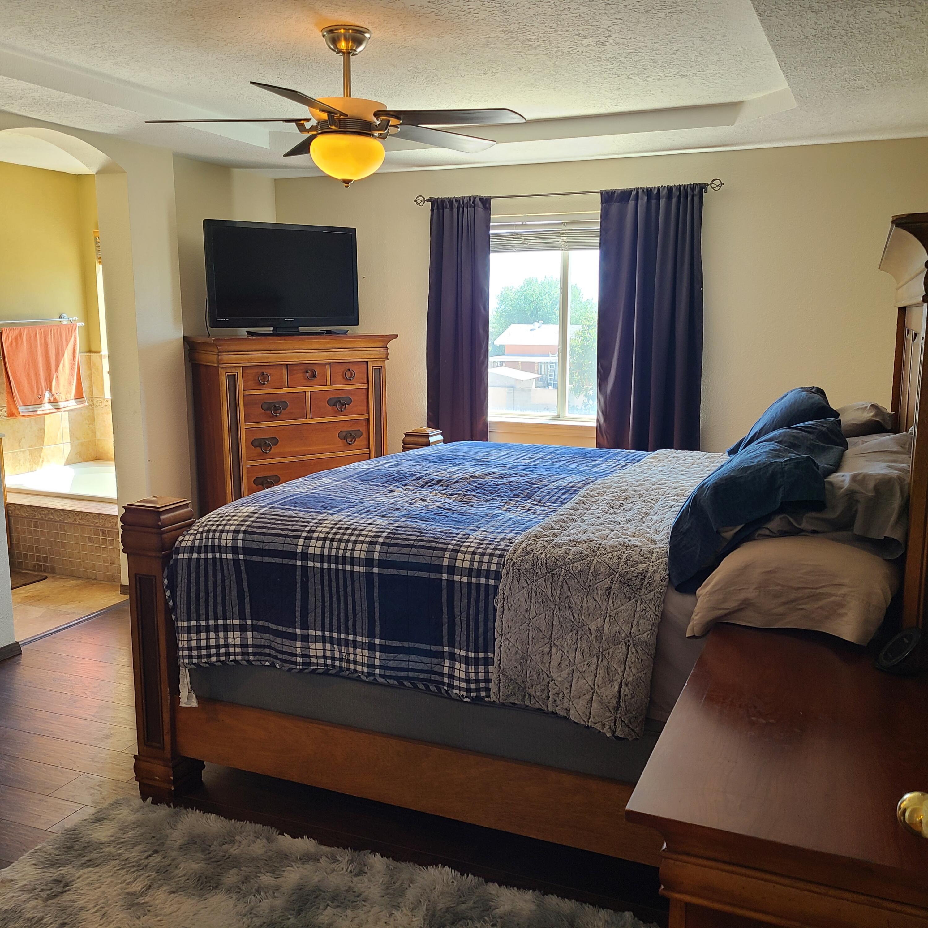 9028 EIFFEL Avenue SW