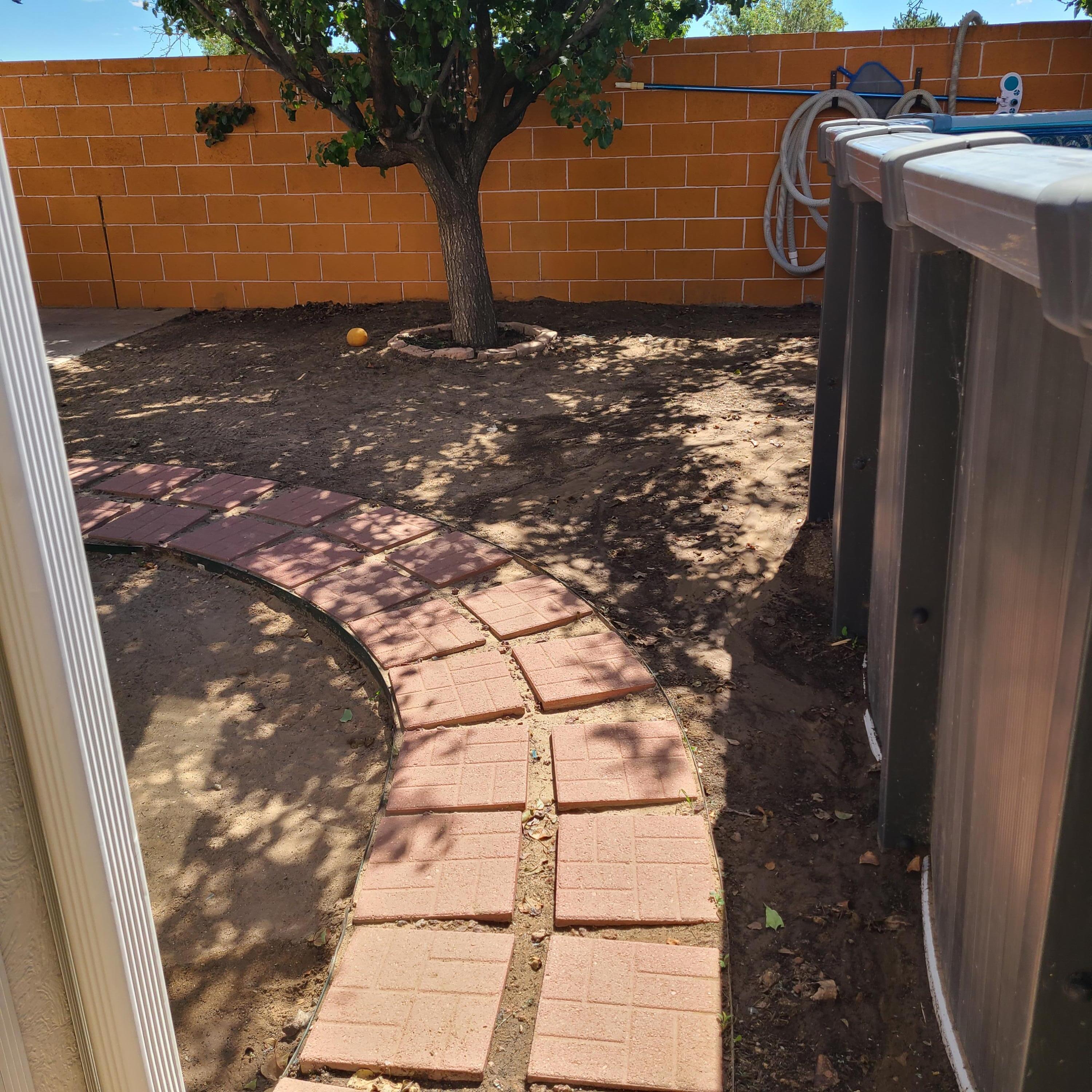 9028 EIFFEL Avenue SW