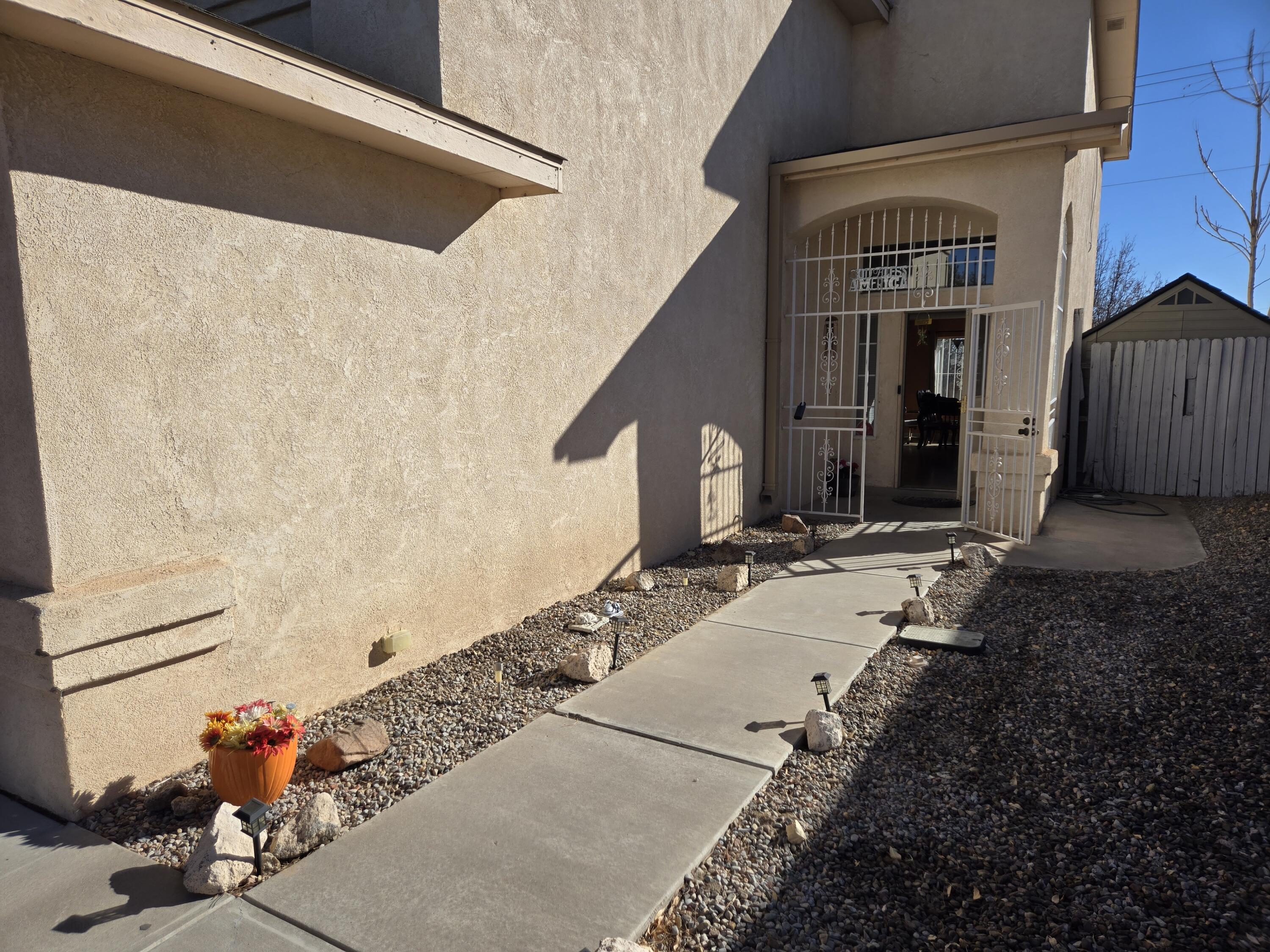 9028 EIFFEL Avenue SW