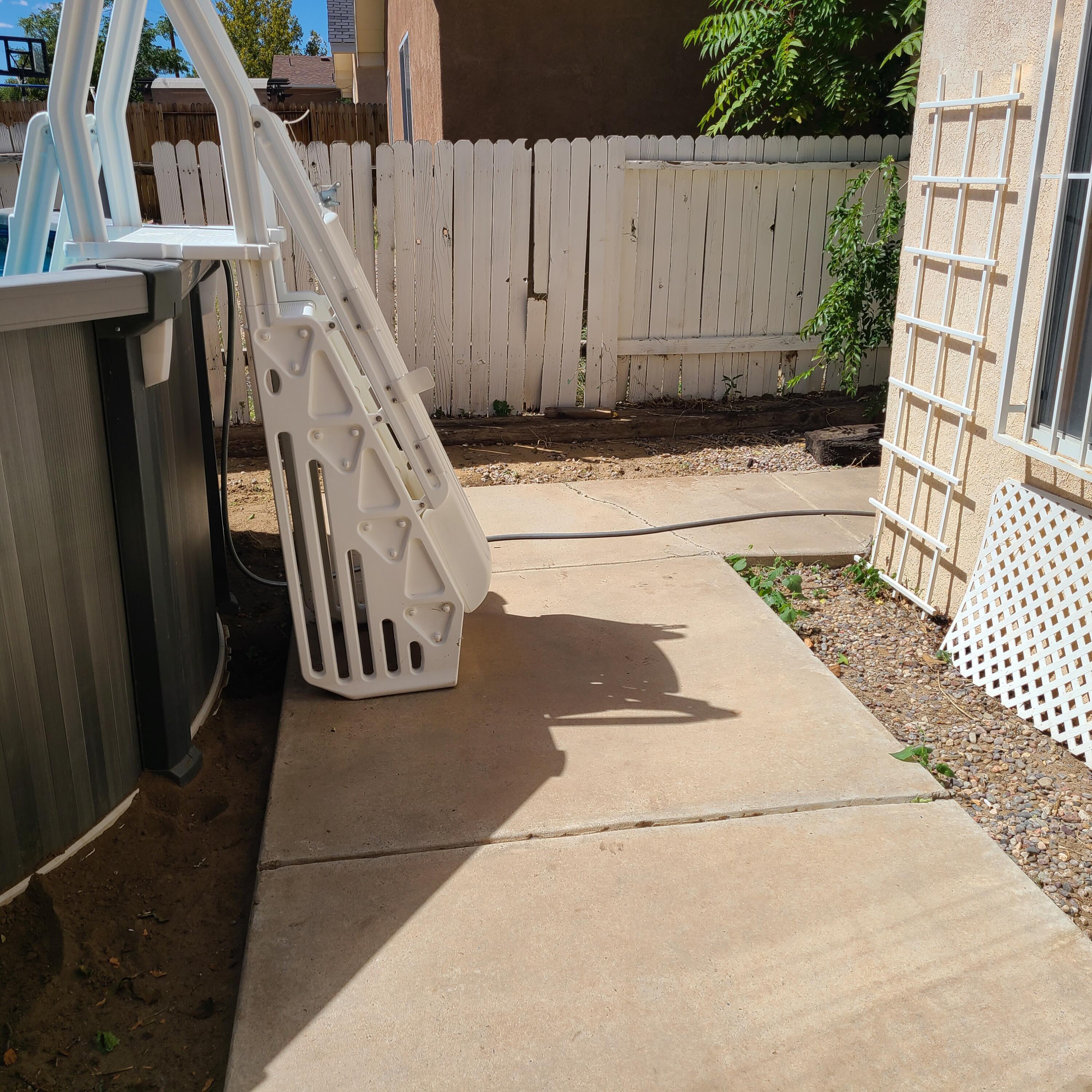 9028 EIFFEL Avenue SW