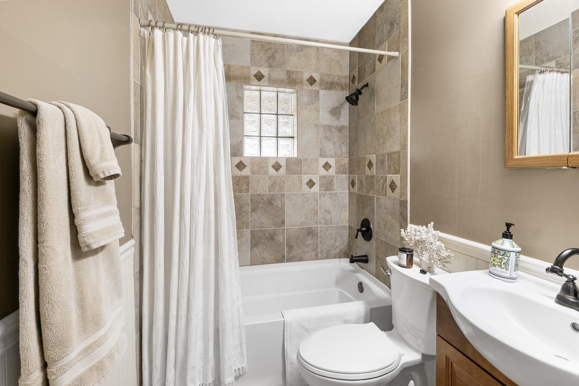 1439 VAN CLEAVE Road NW