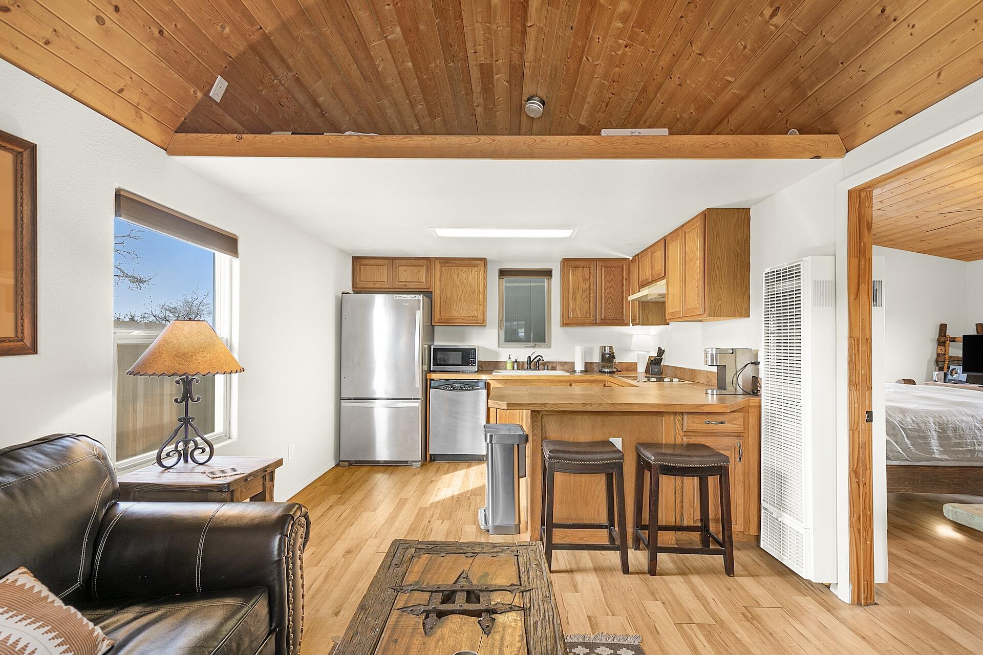 1439 VAN CLEAVE Road NW