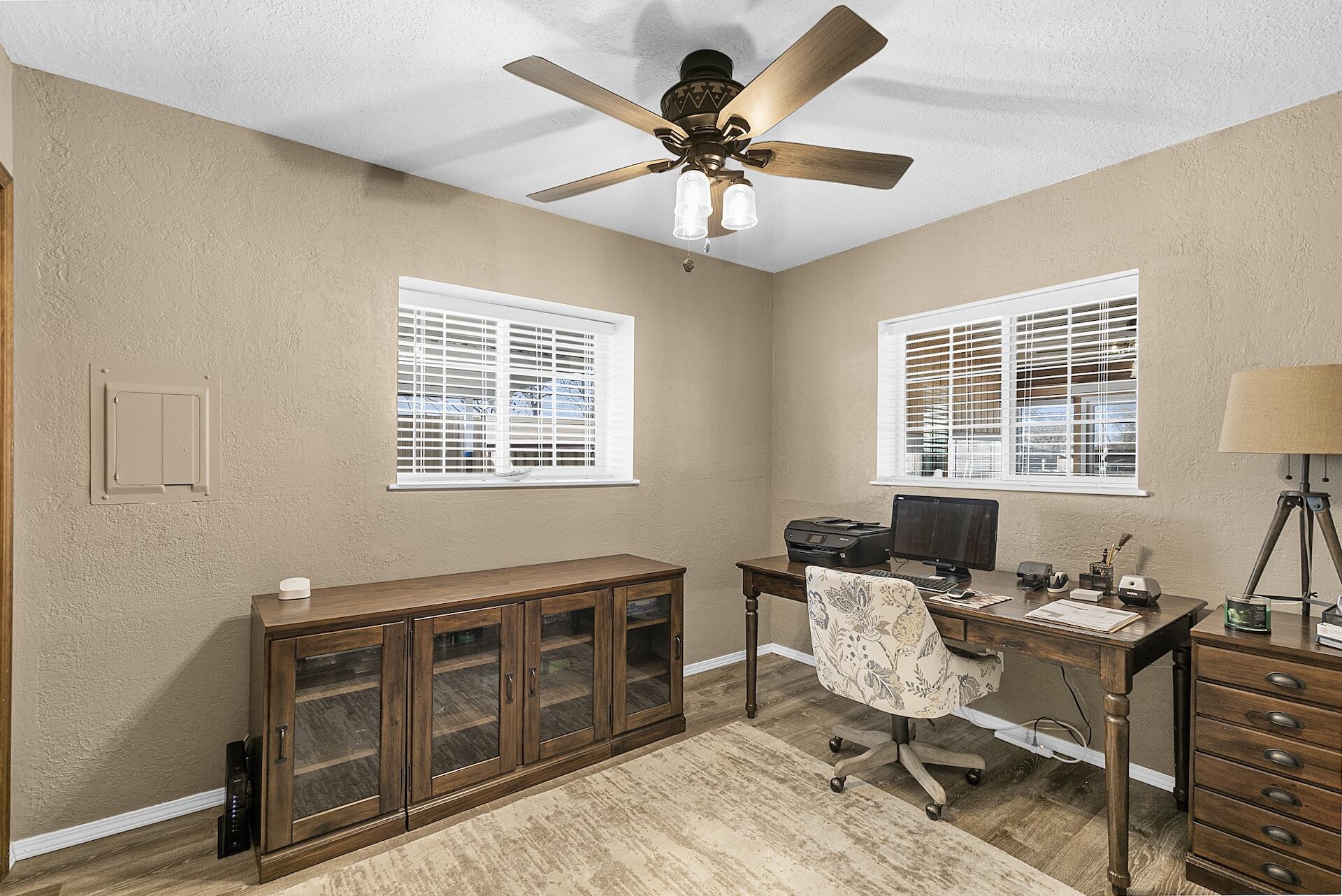 1439 VAN CLEAVE Road NW