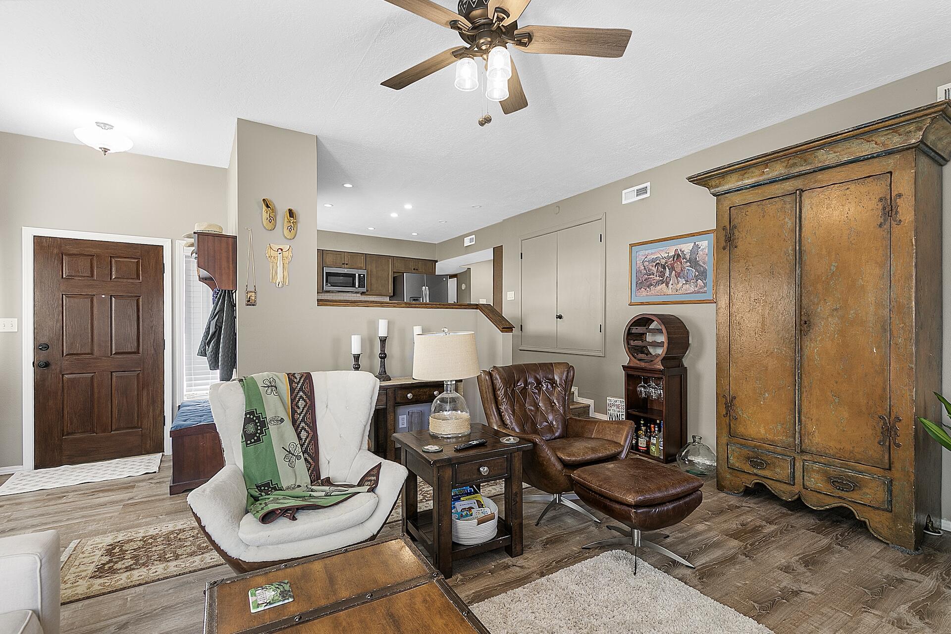 1439 VAN CLEAVE Road NW