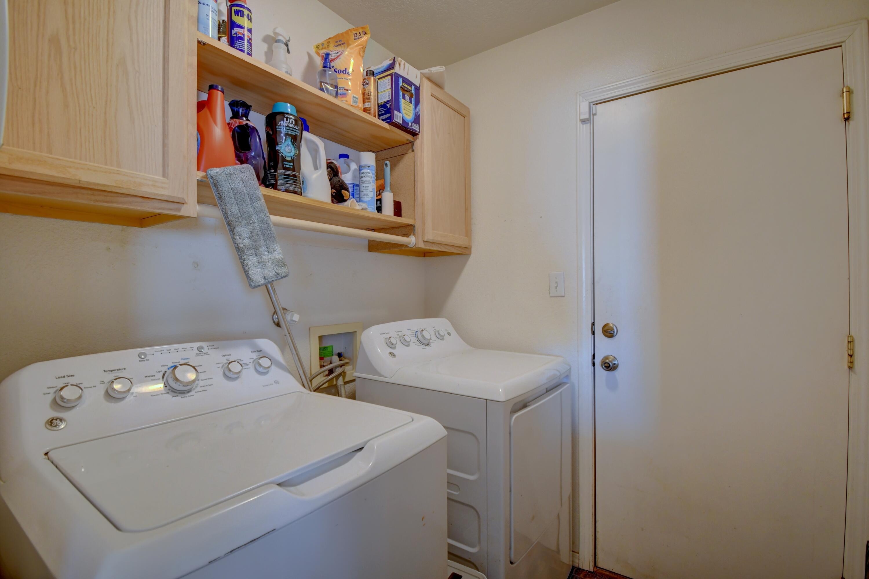 5819 NIGHT SHADOW Avenue NW