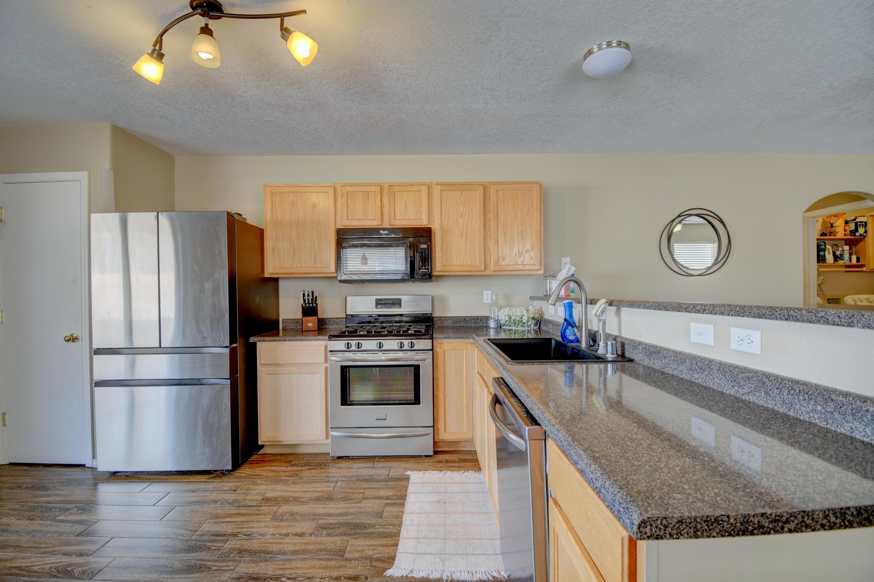 5819 NIGHT SHADOW Avenue NW