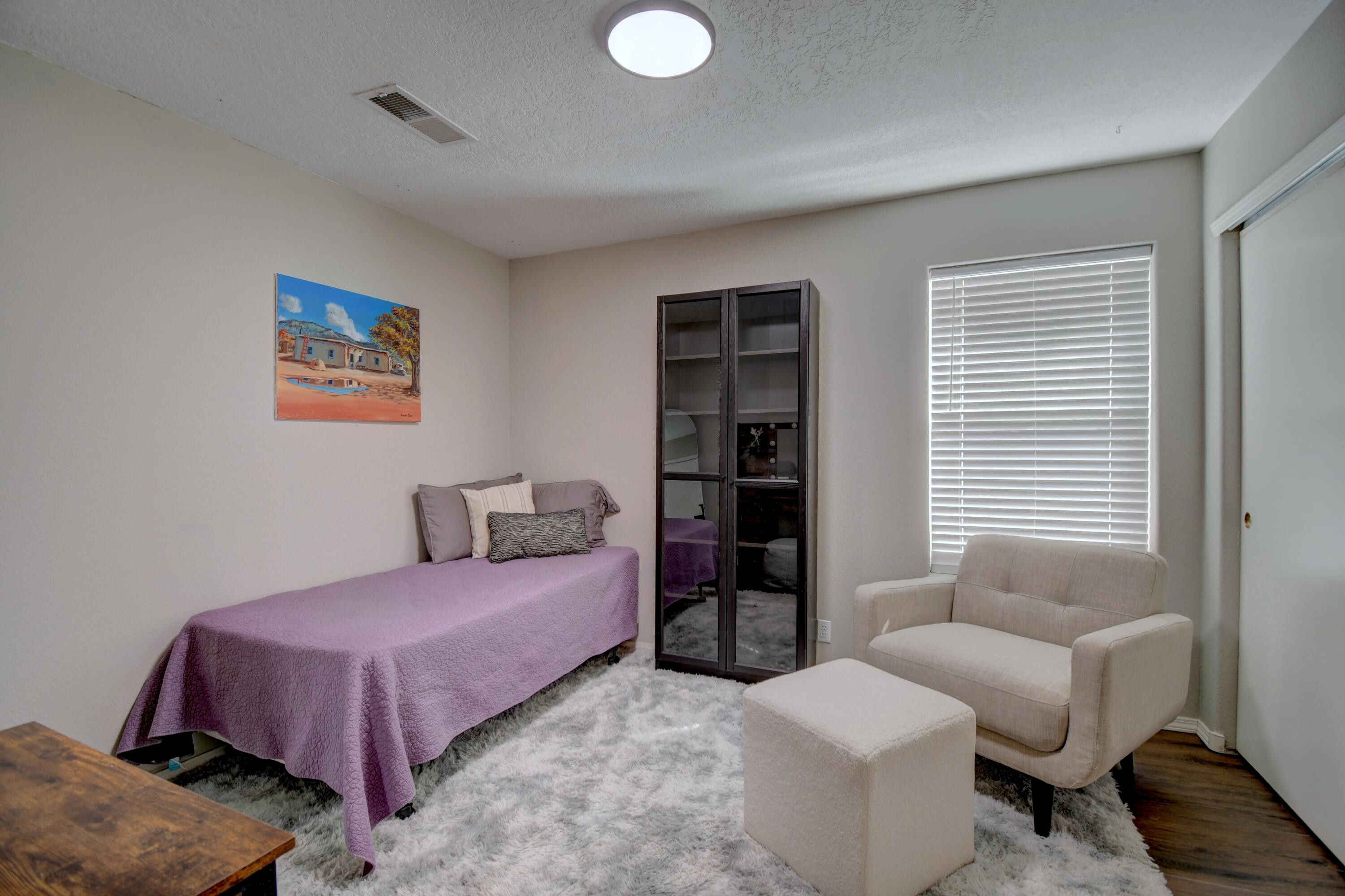 5819 NIGHT SHADOW Avenue NW