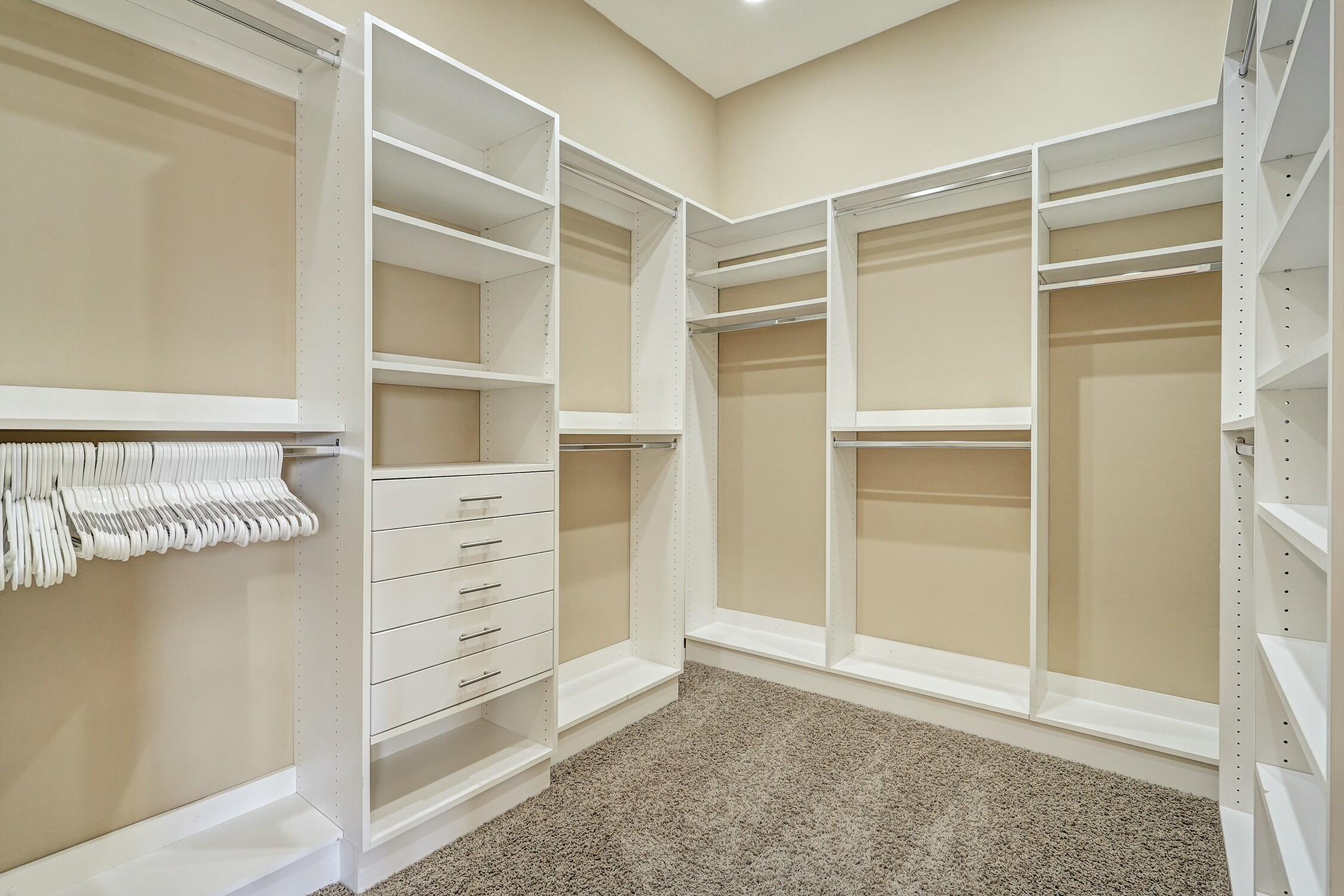 6519 Cliff Dwellers Road NW