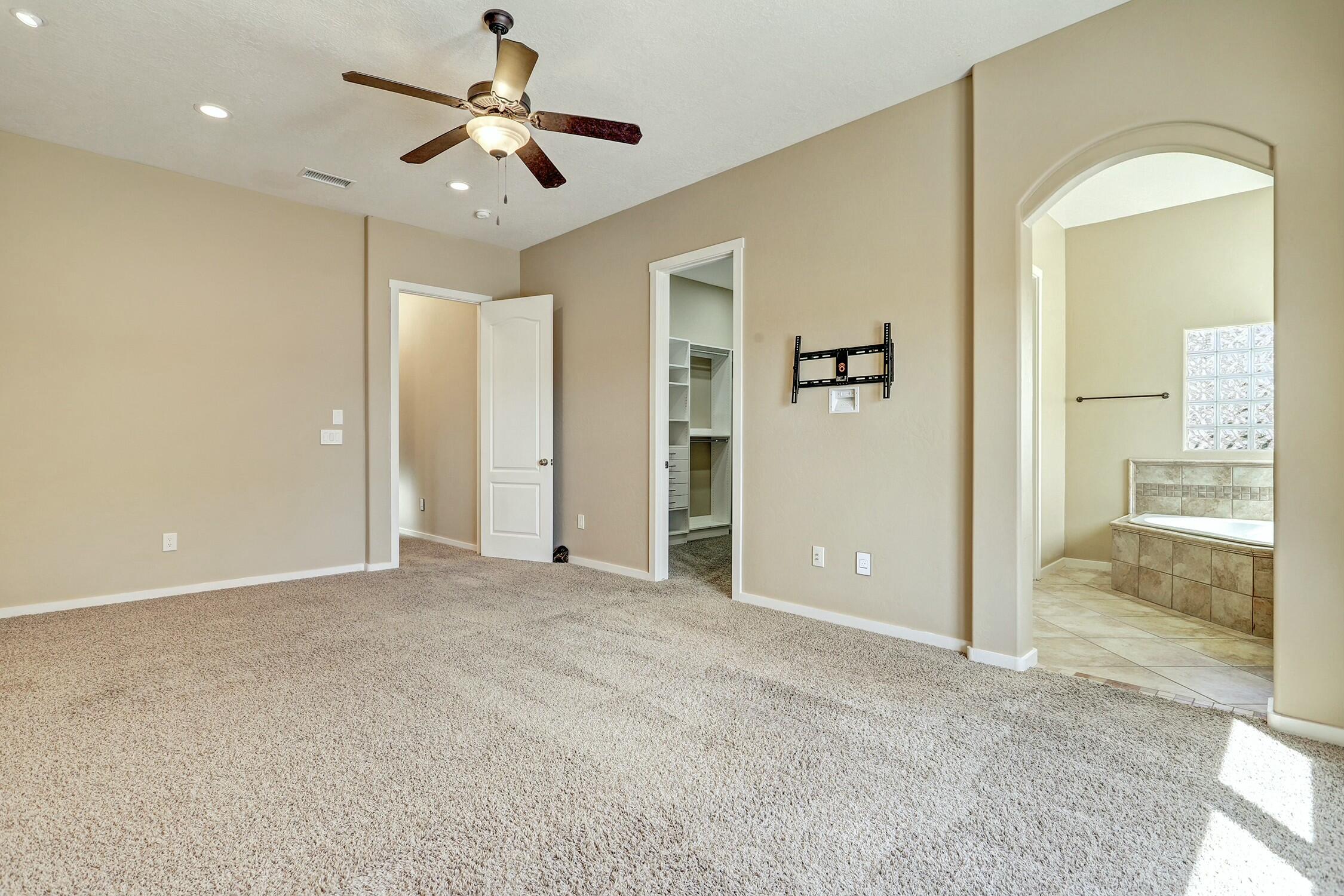 6519 Cliff Dwellers Road NW