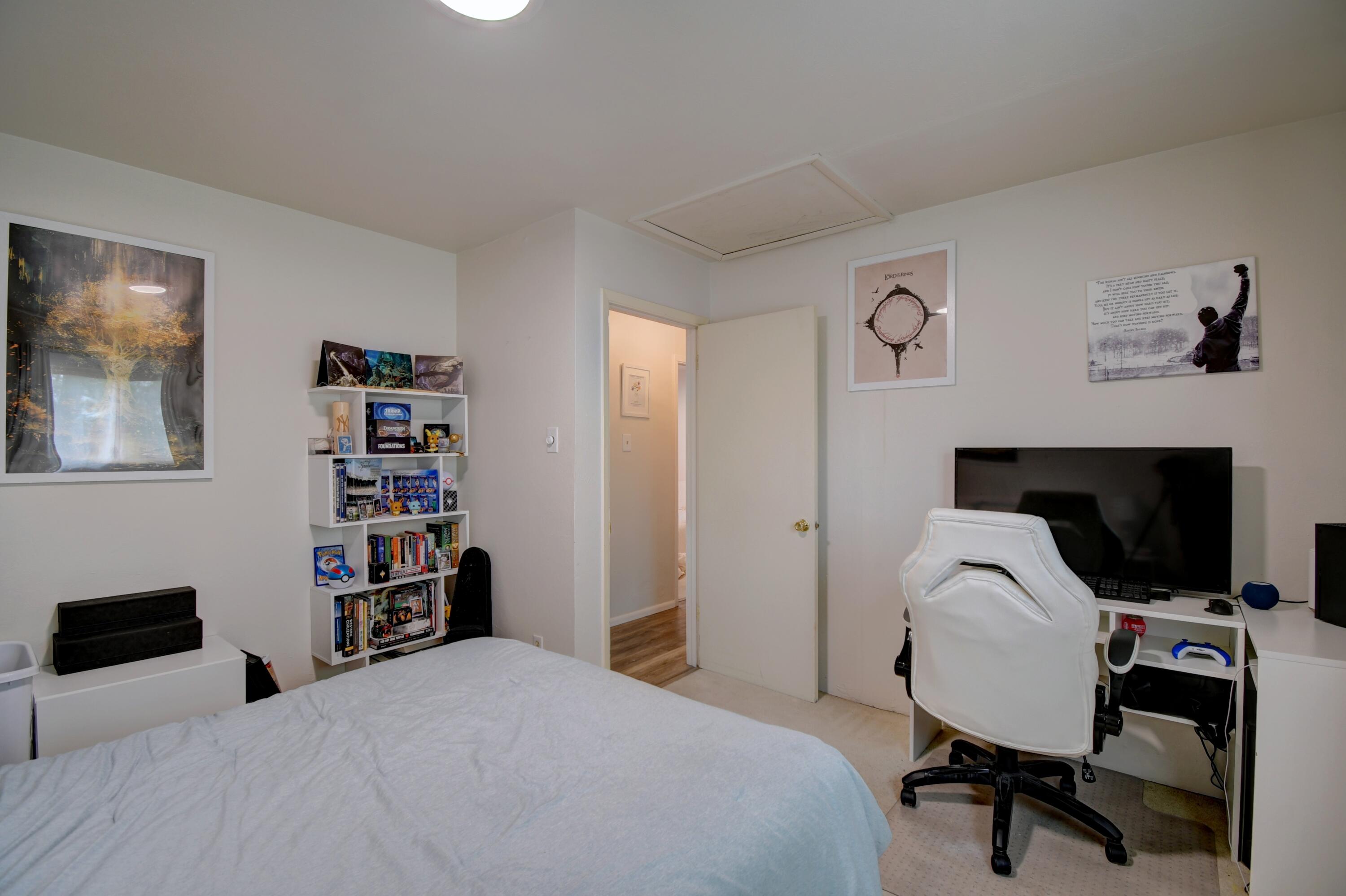 1020 WESTERFELD Drive NE