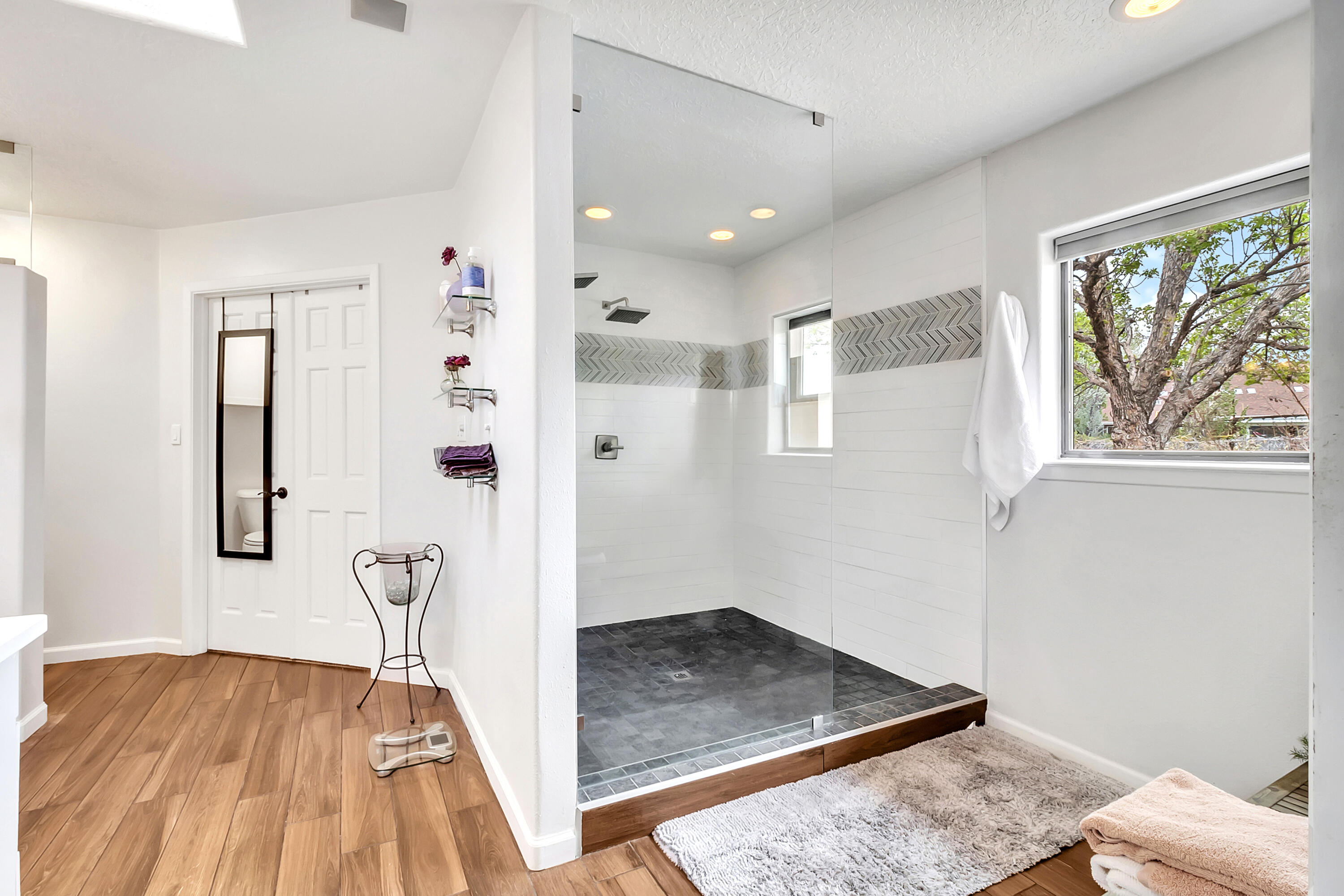 11351 MODESTO Avenue NE