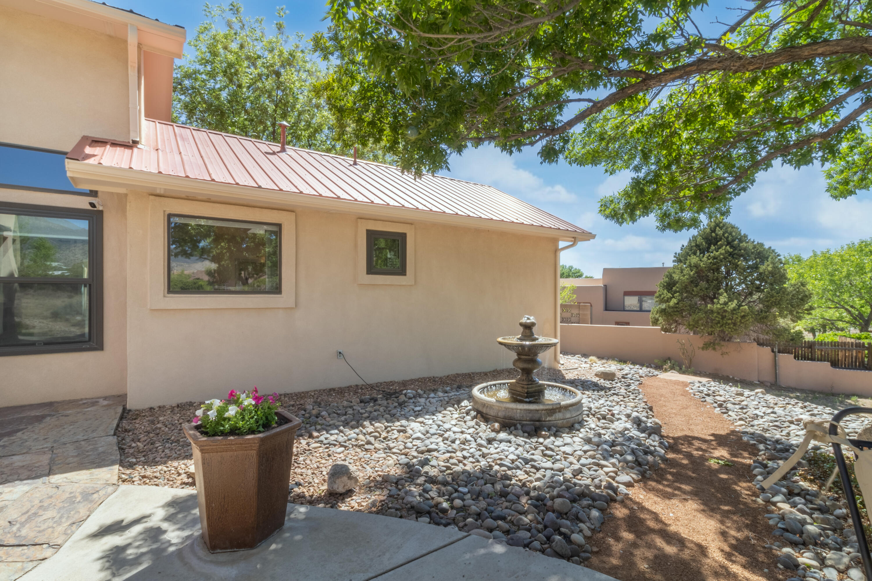 11351 MODESTO Avenue NE