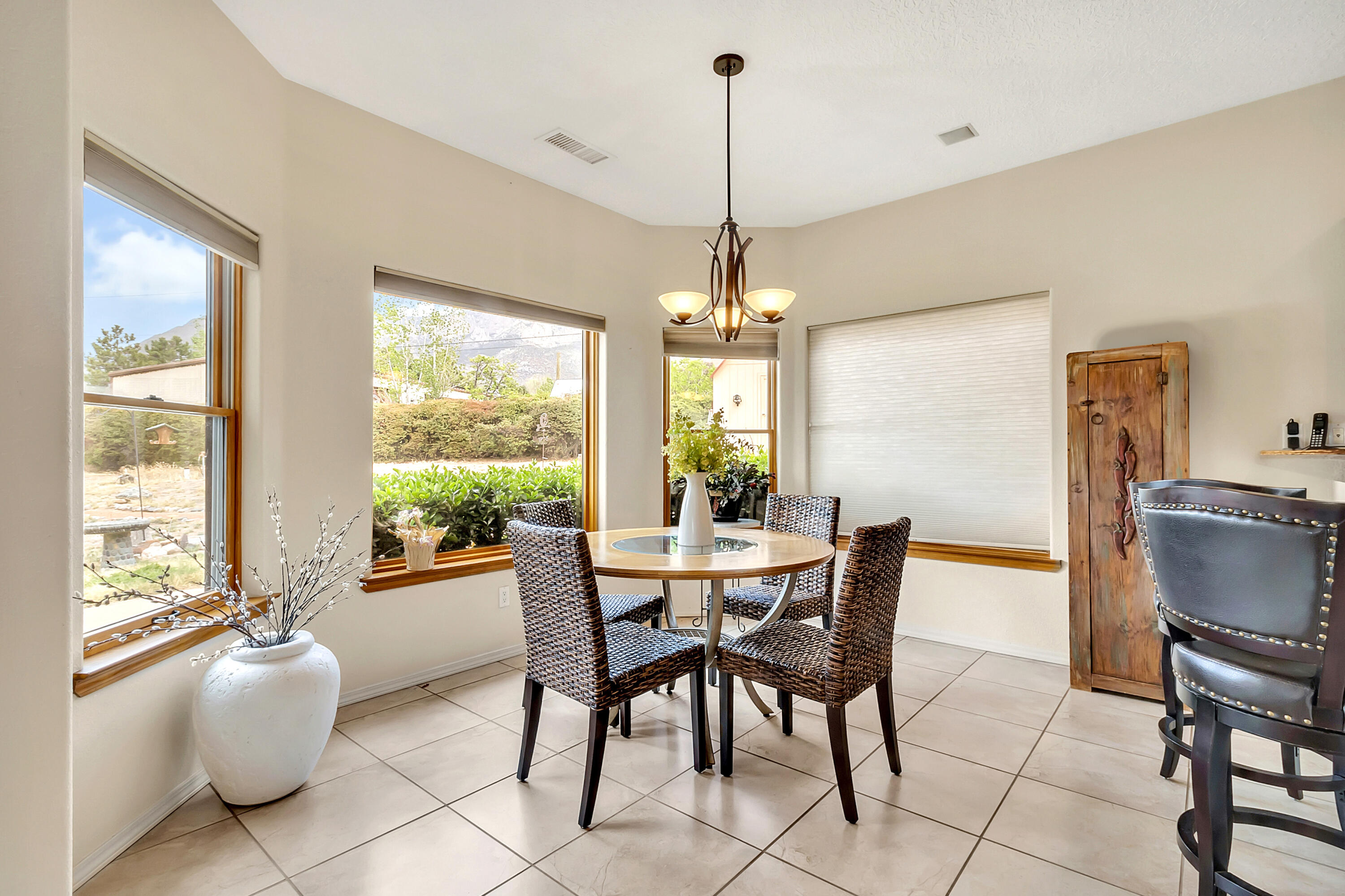 11351 MODESTO Avenue NE