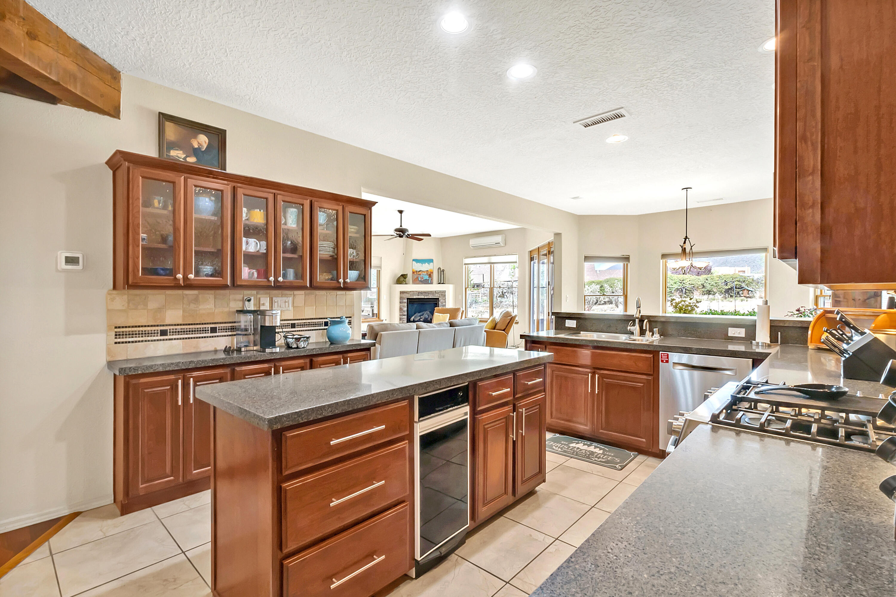 11351 MODESTO Avenue NE