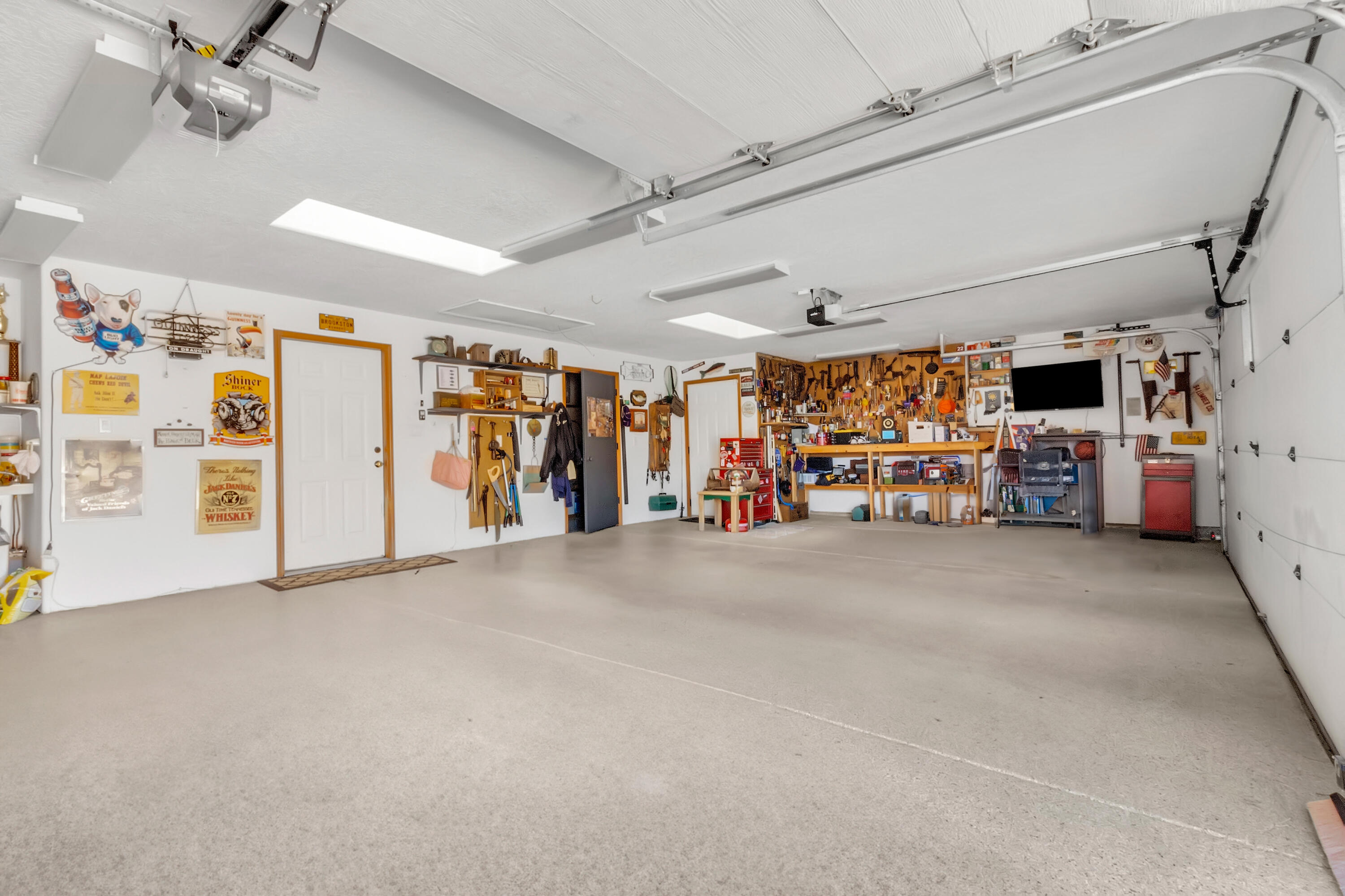 11351 MODESTO Avenue NE