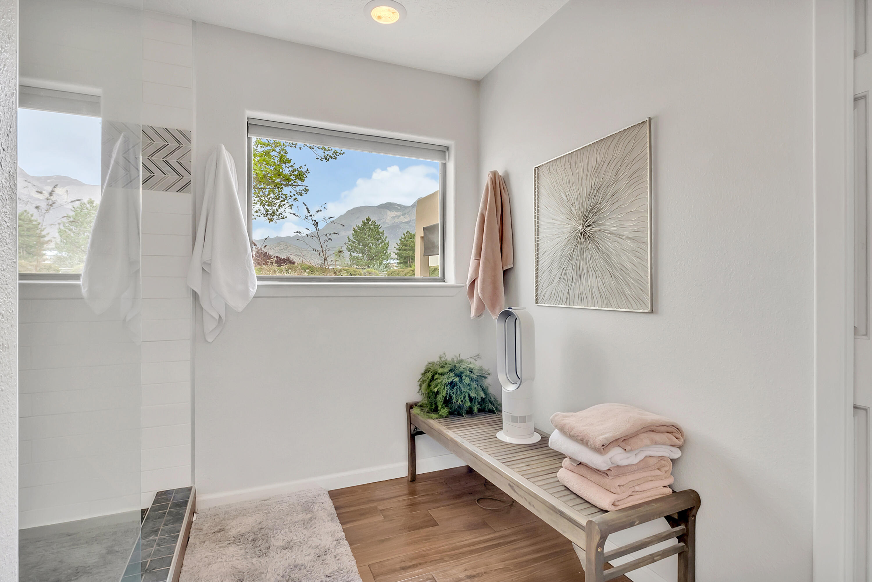 11351 MODESTO Avenue NE