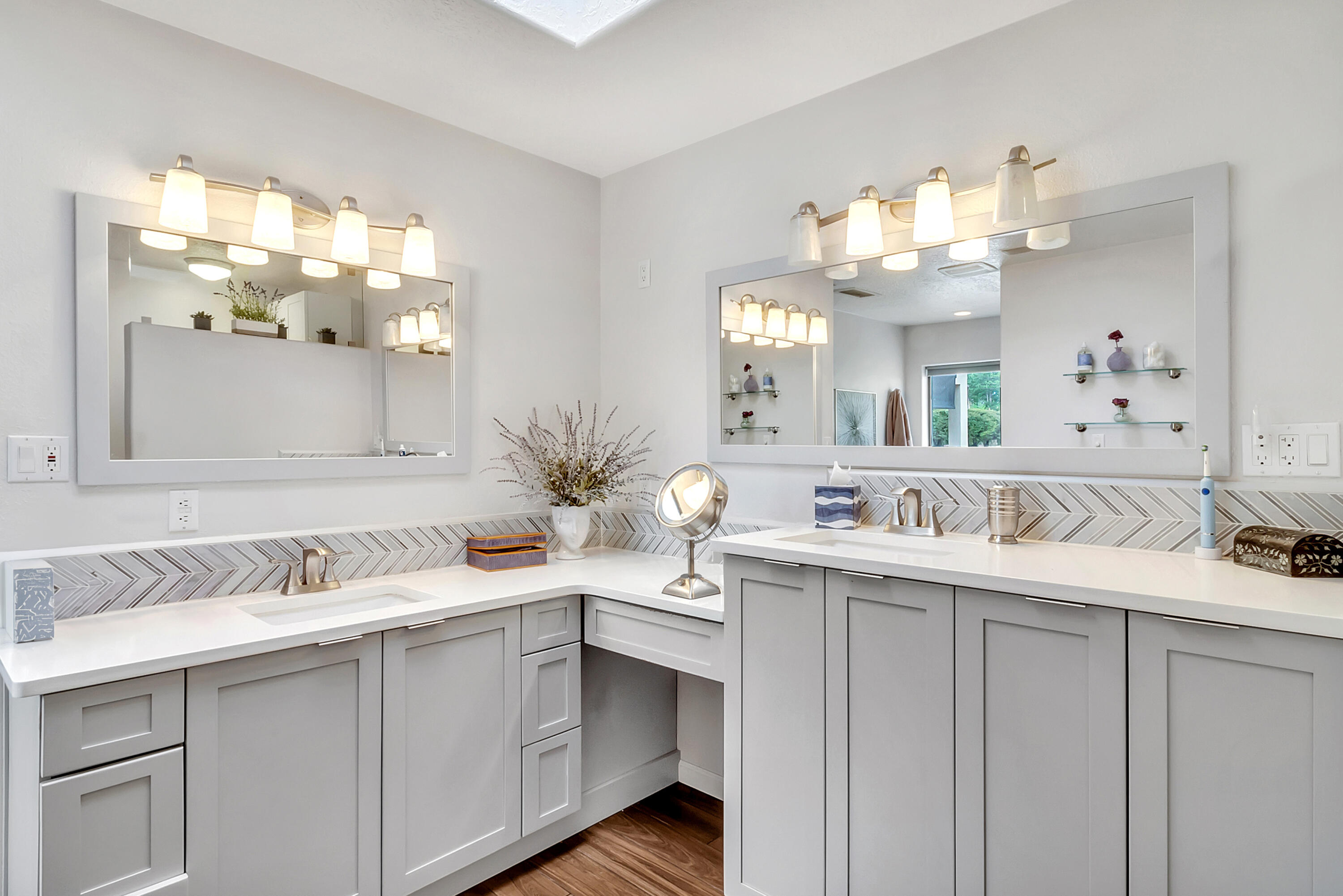 11351 MODESTO Avenue NE