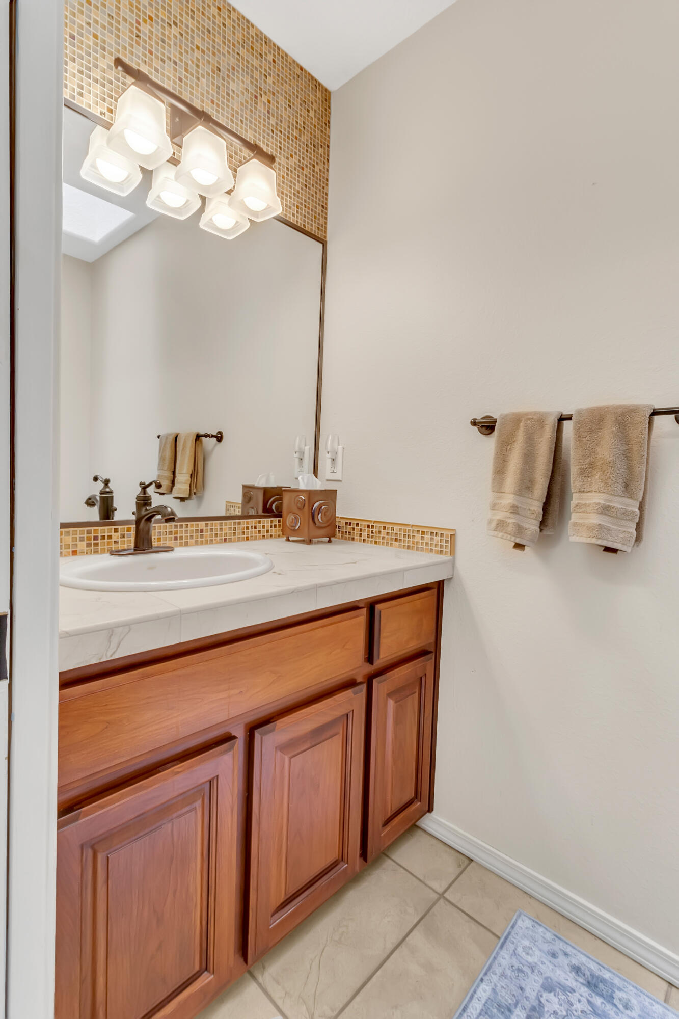 11351 MODESTO Avenue NE