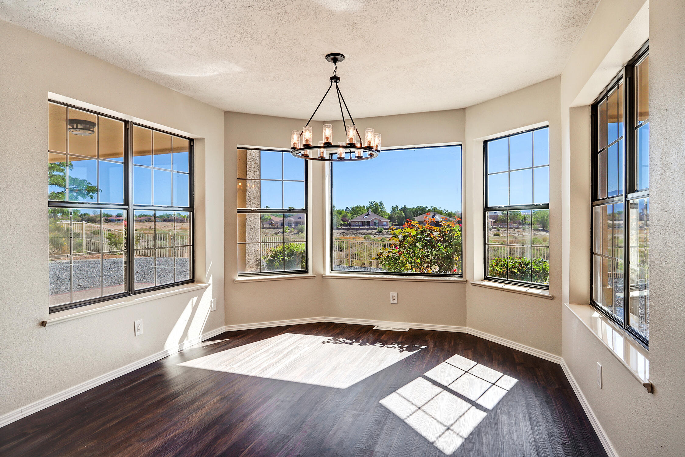 564 NICKLAUS Drive SE