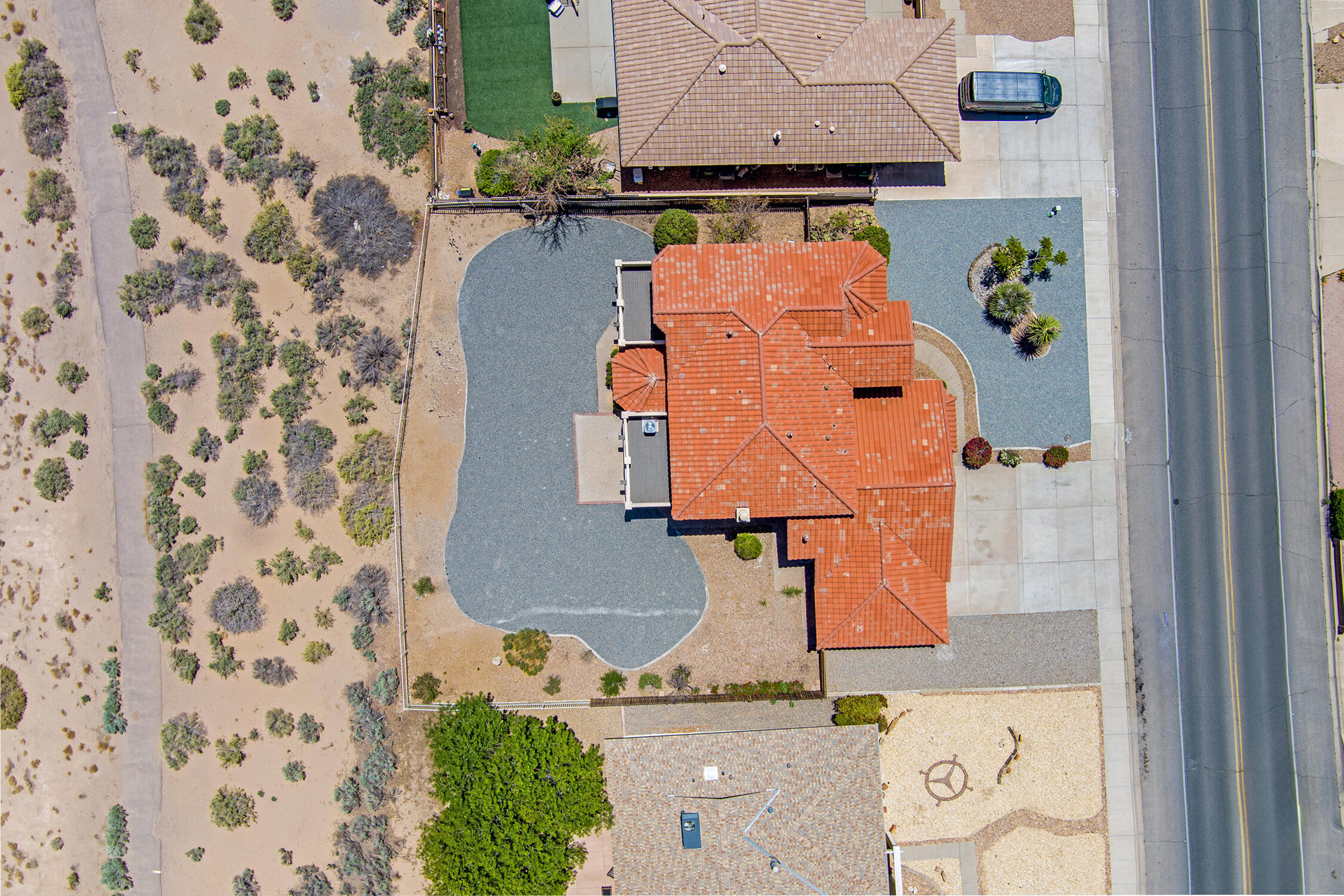 564 NICKLAUS Drive SE