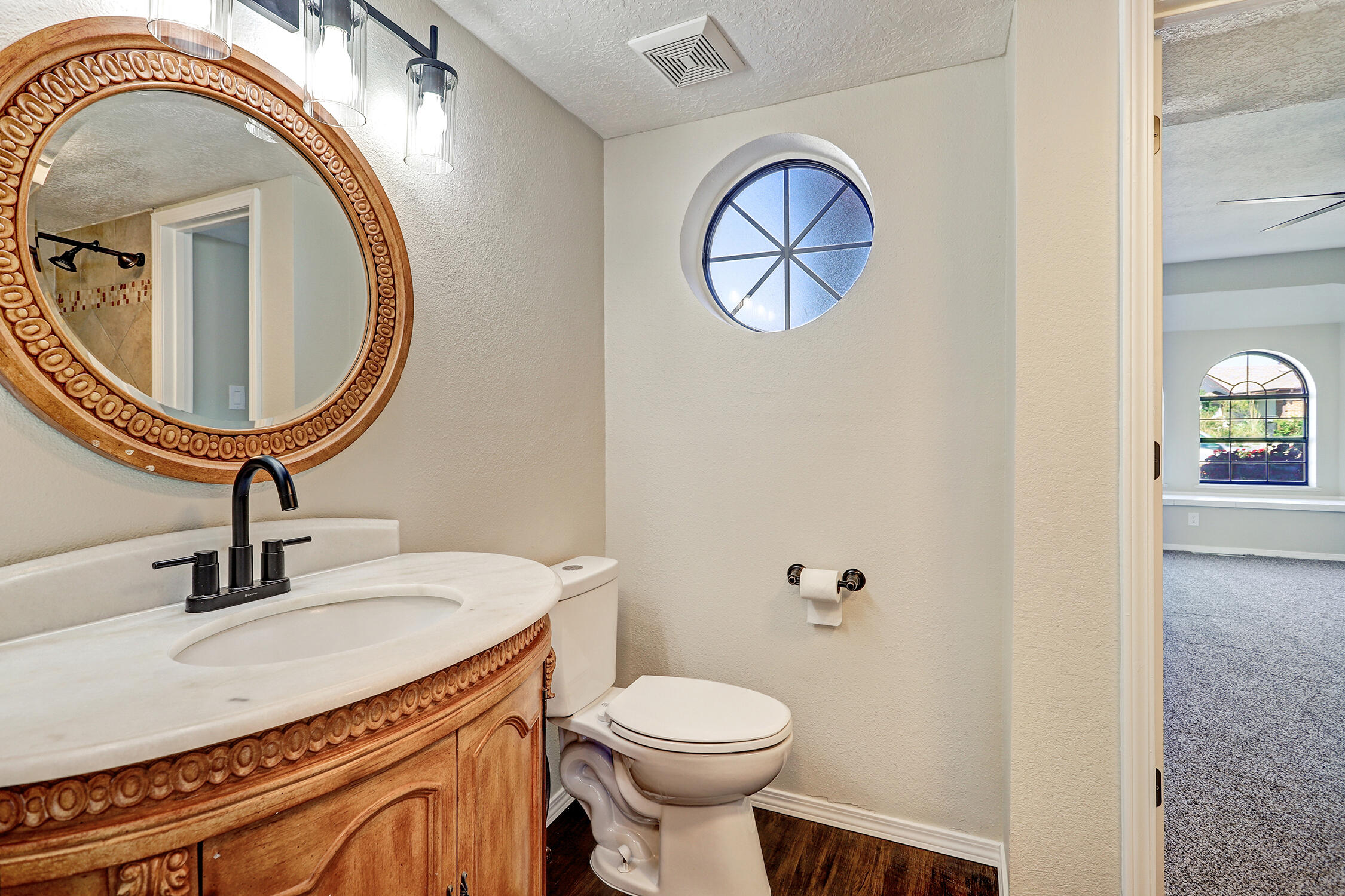 564 NICKLAUS Drive SE