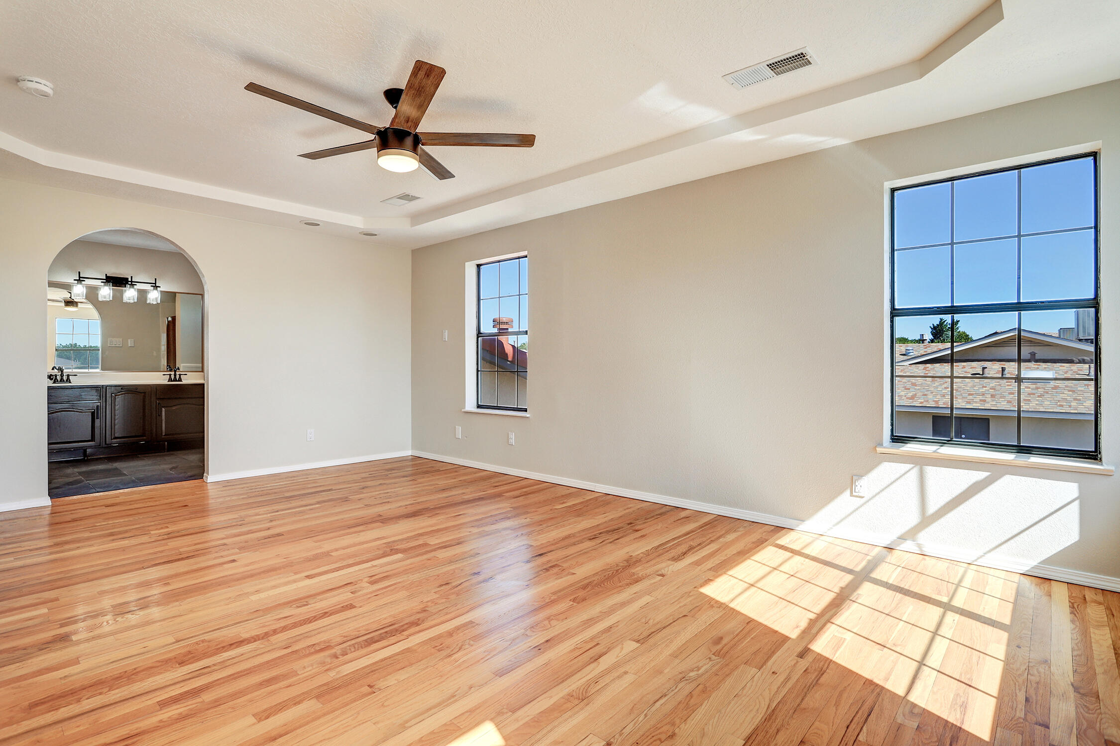 564 NICKLAUS Drive SE