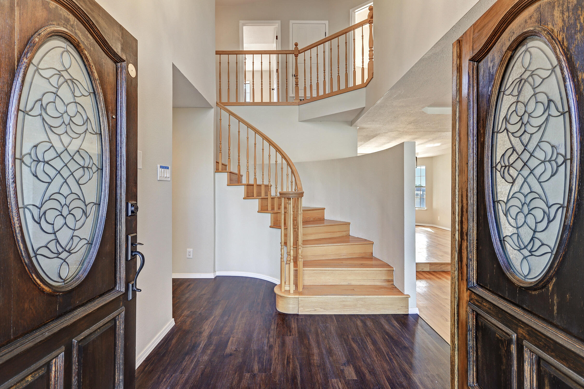 564 NICKLAUS Drive SE