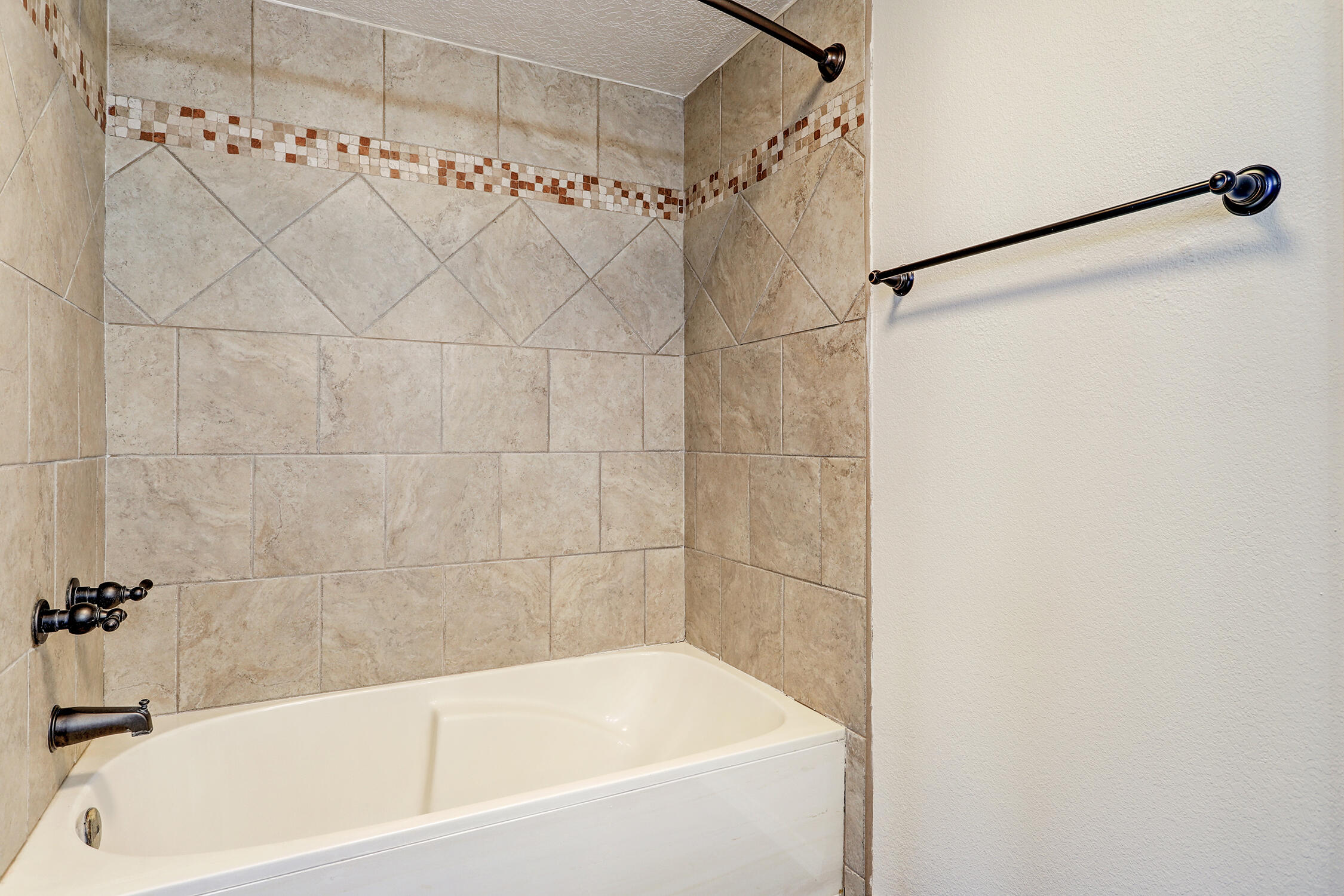 564 NICKLAUS Drive SE