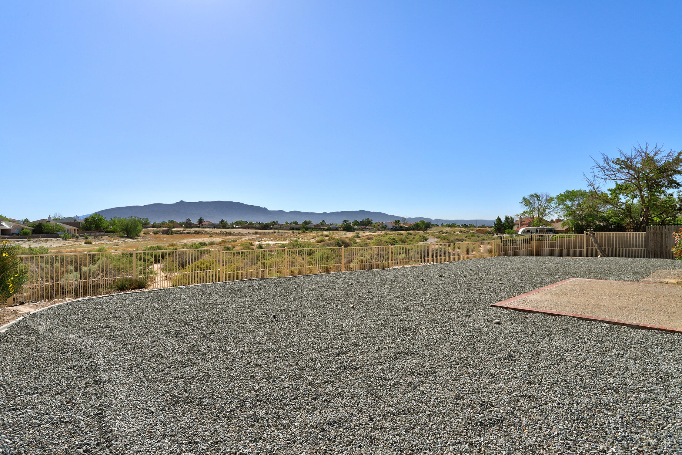 564 NICKLAUS Drive SE