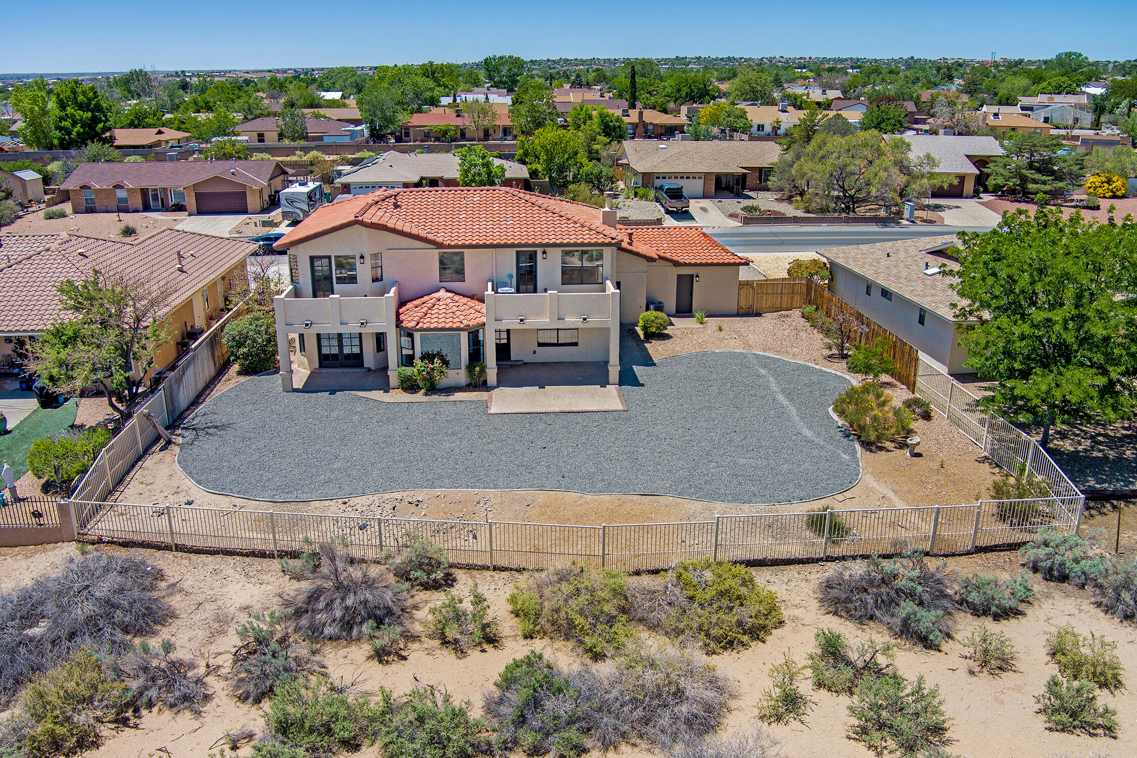 564 NICKLAUS Drive SE