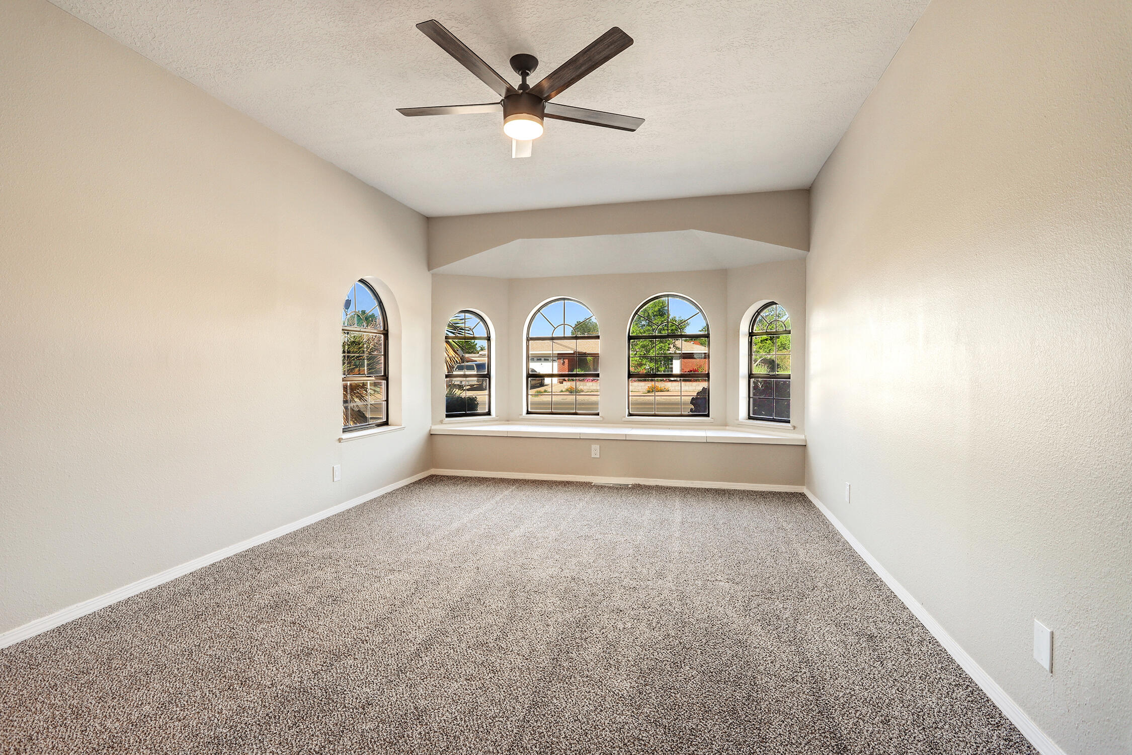 564 NICKLAUS Drive SE