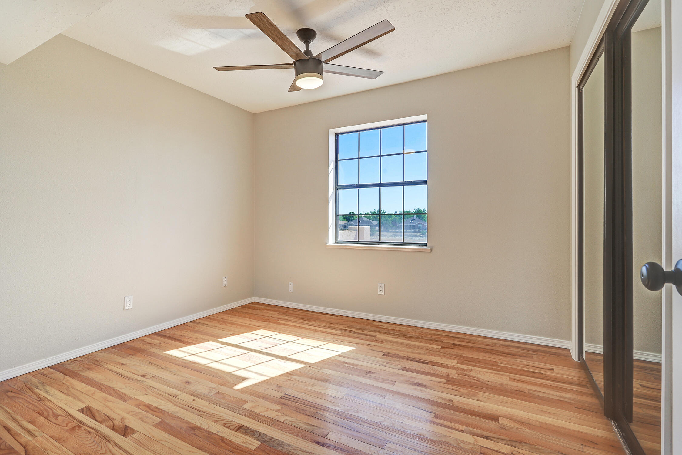 564 NICKLAUS Drive SE