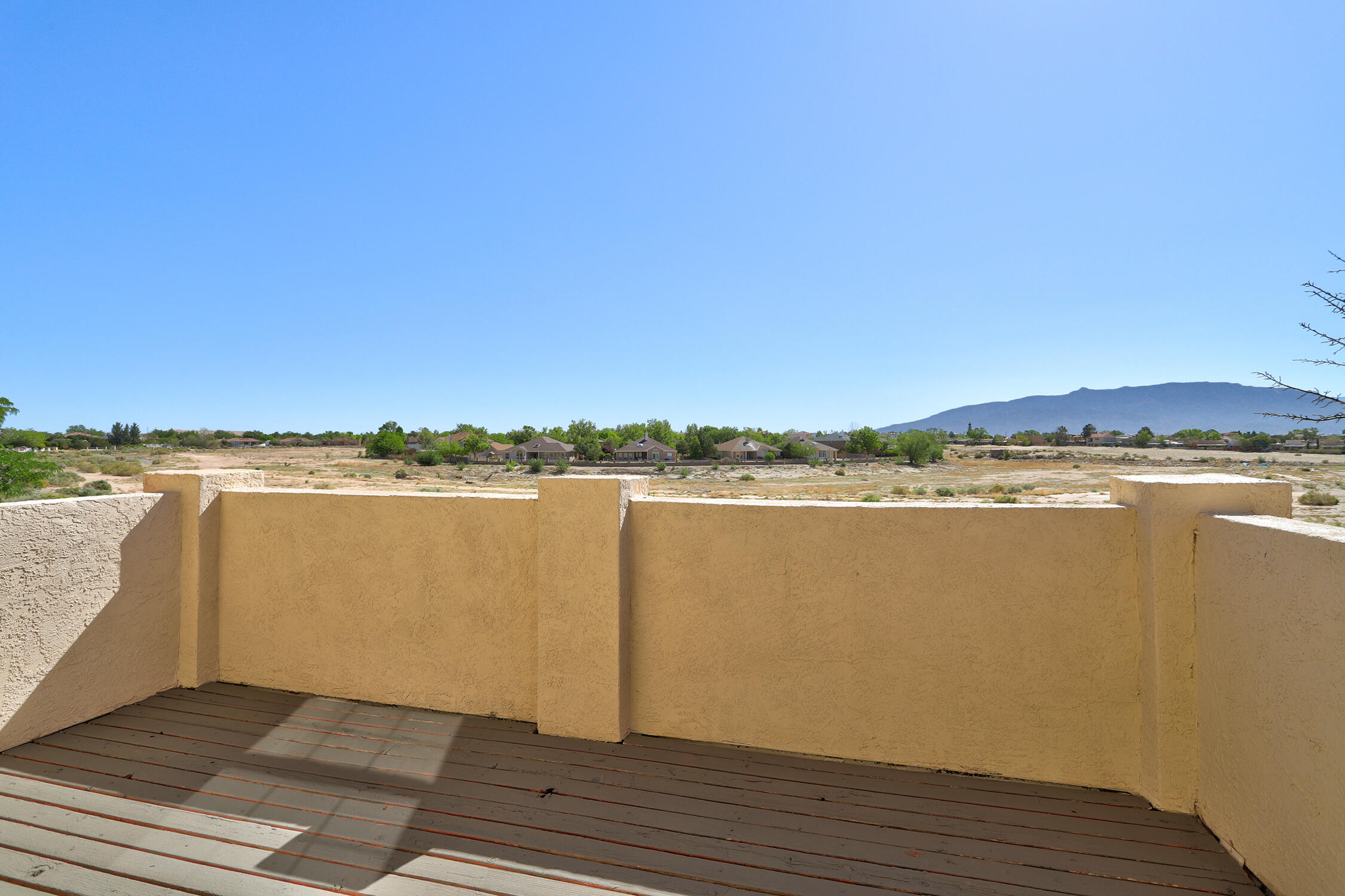 564 NICKLAUS Drive SE