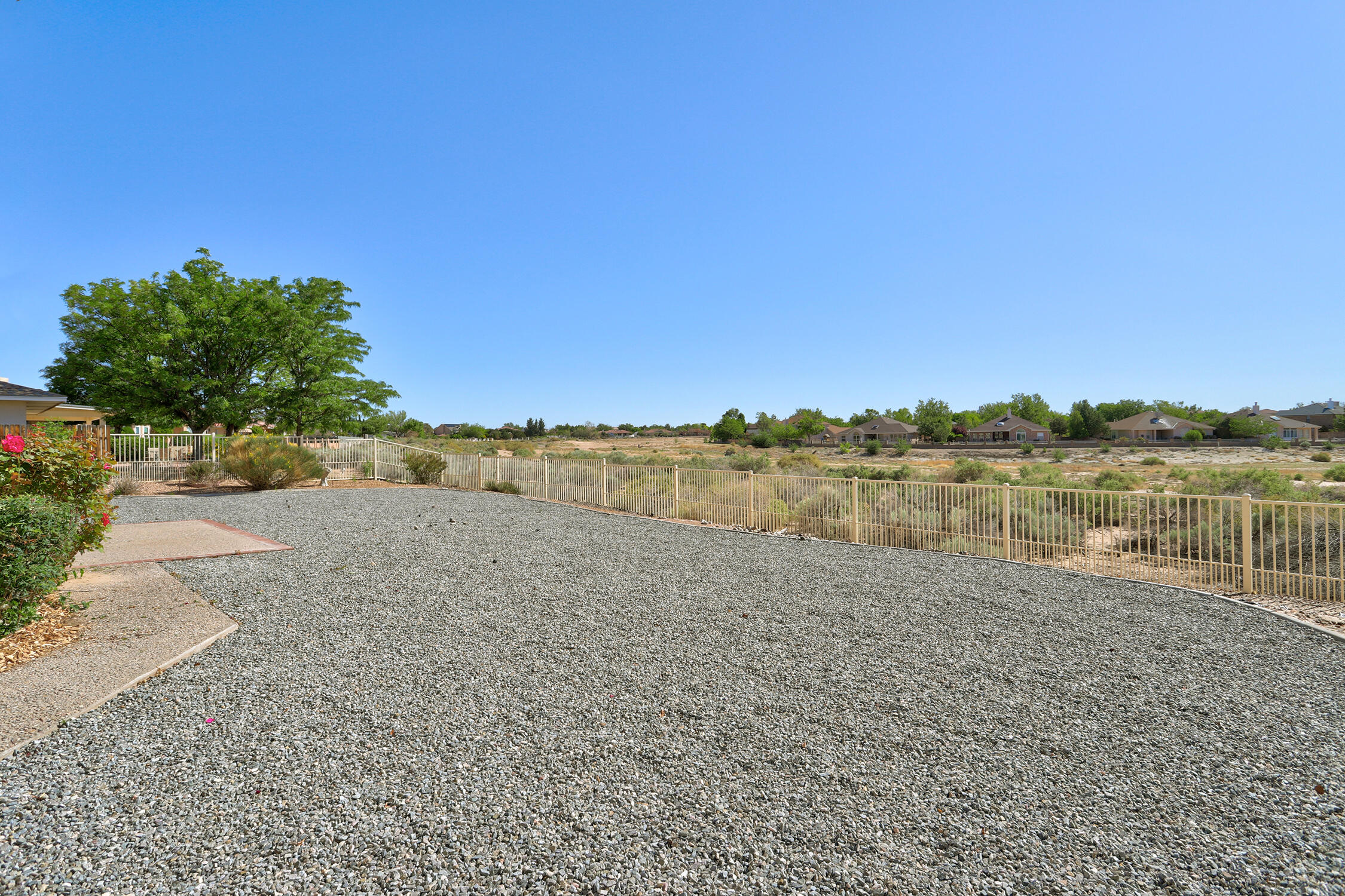 564 NICKLAUS Drive SE