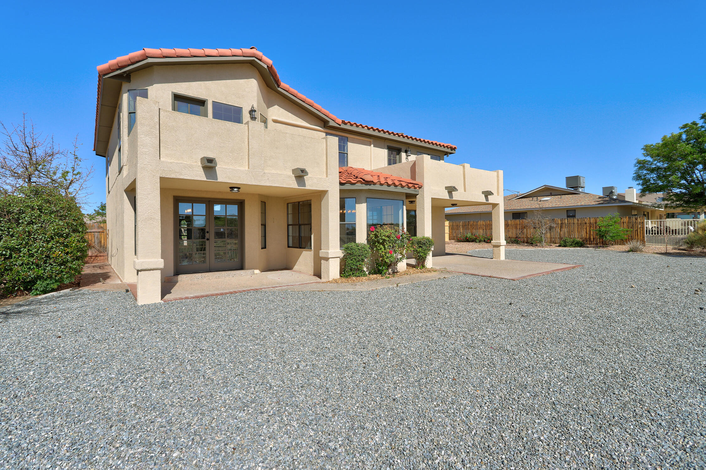 564 NICKLAUS Drive SE