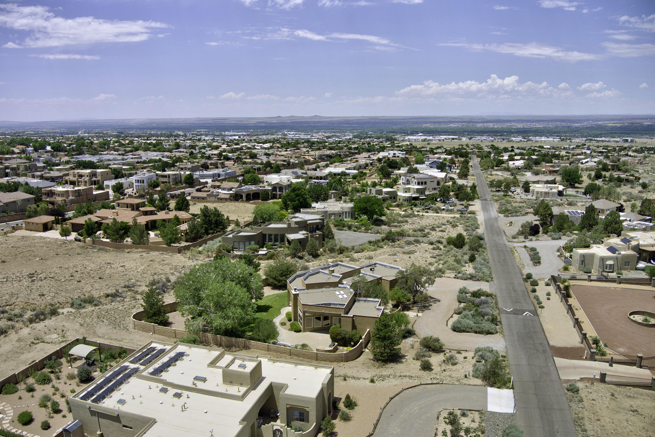 8300 SAN DIEGO Avenue NE