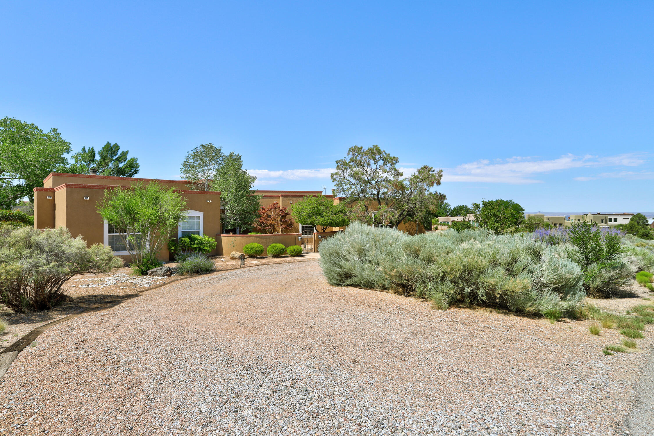 8300 SAN DIEGO Avenue NE