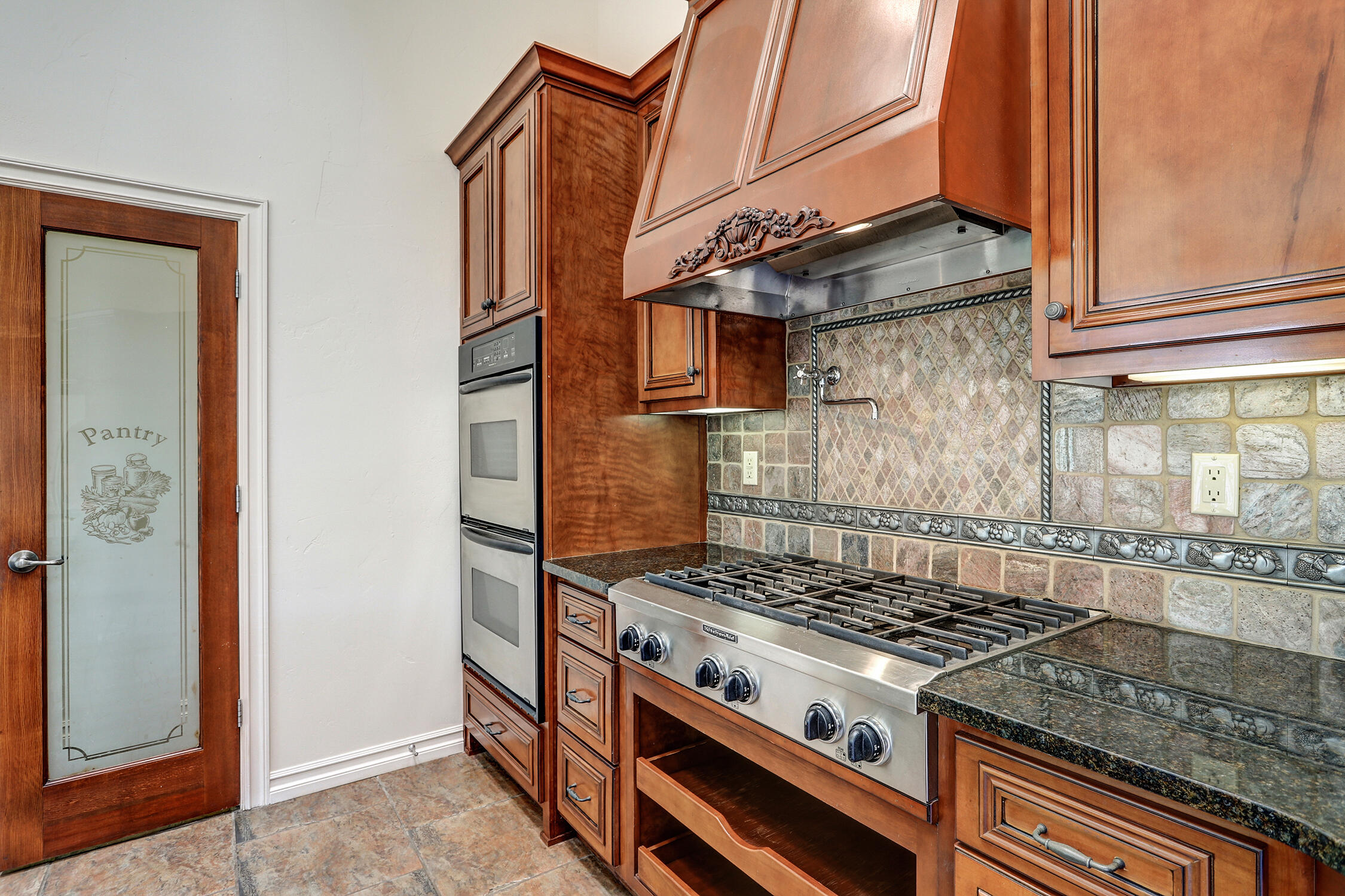 8300 SAN DIEGO Avenue NE