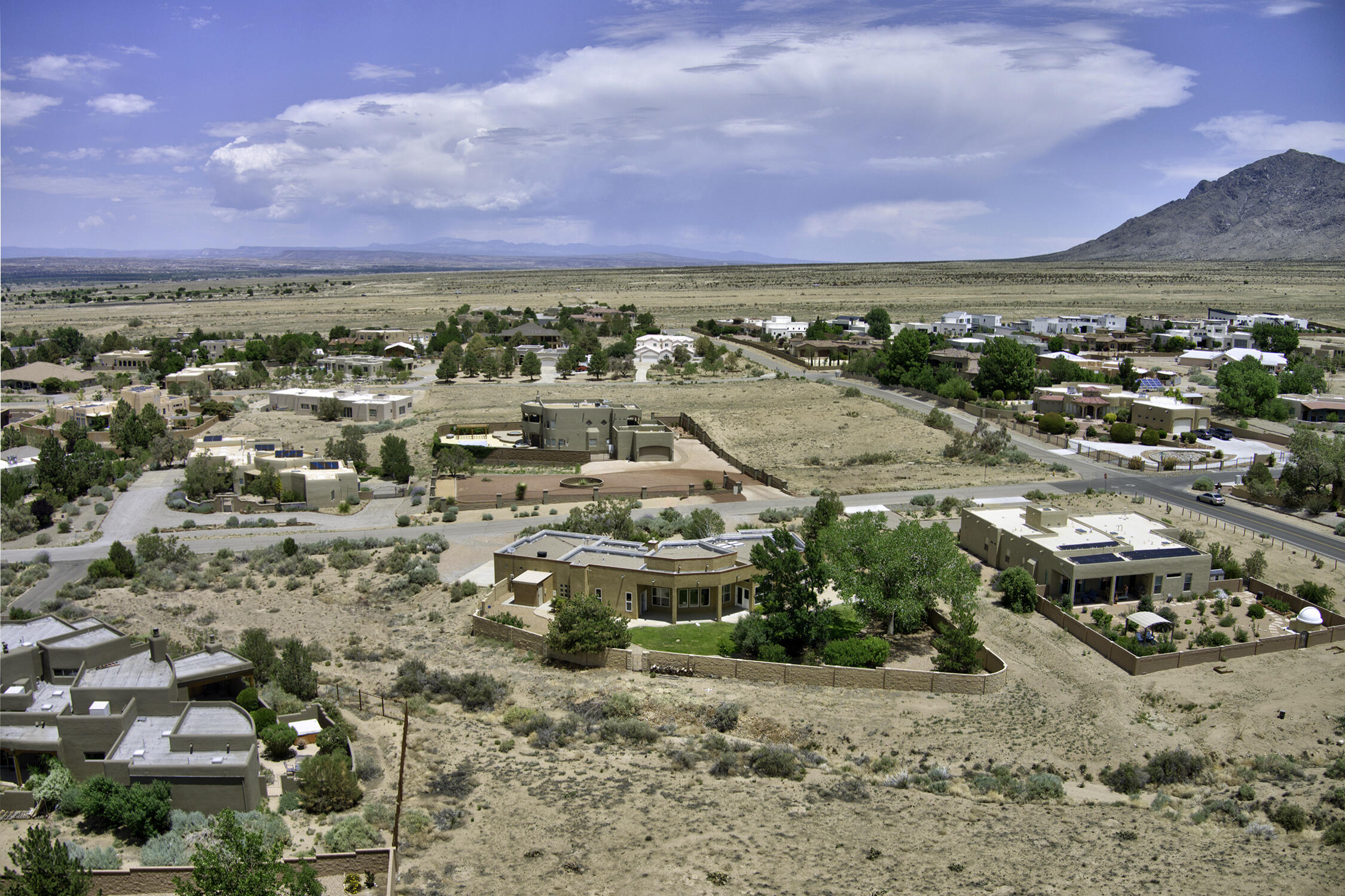 8300 SAN DIEGO Avenue NE