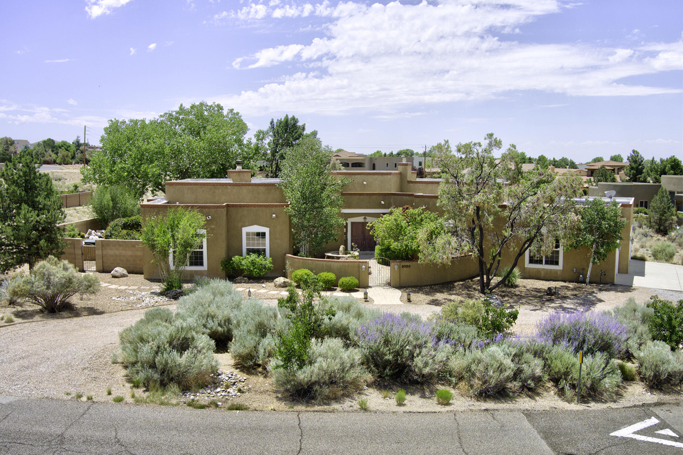 8300 SAN DIEGO Avenue NE