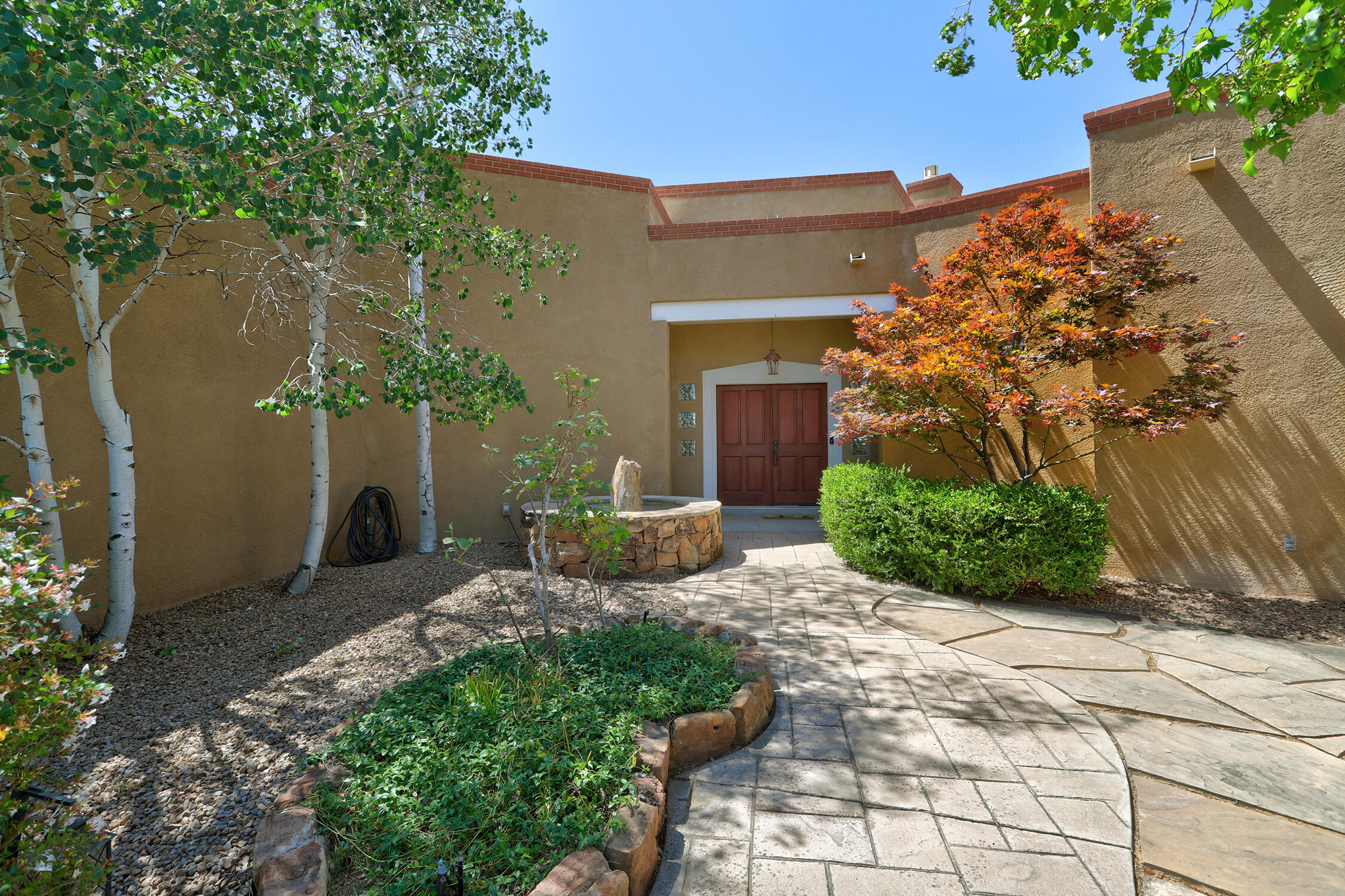 8300 SAN DIEGO Avenue NE