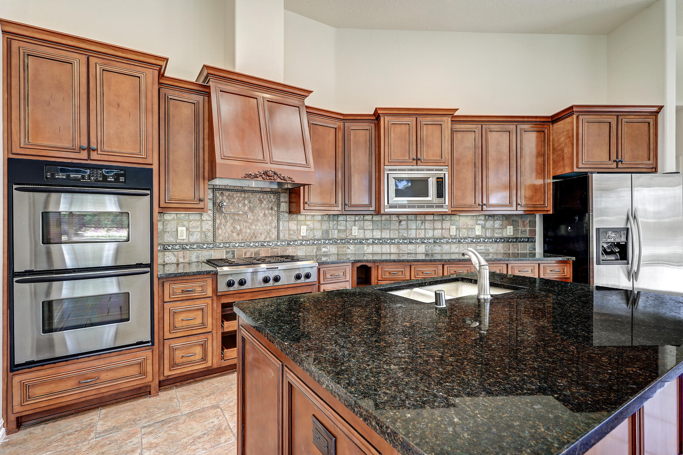 8300 SAN DIEGO Avenue NE