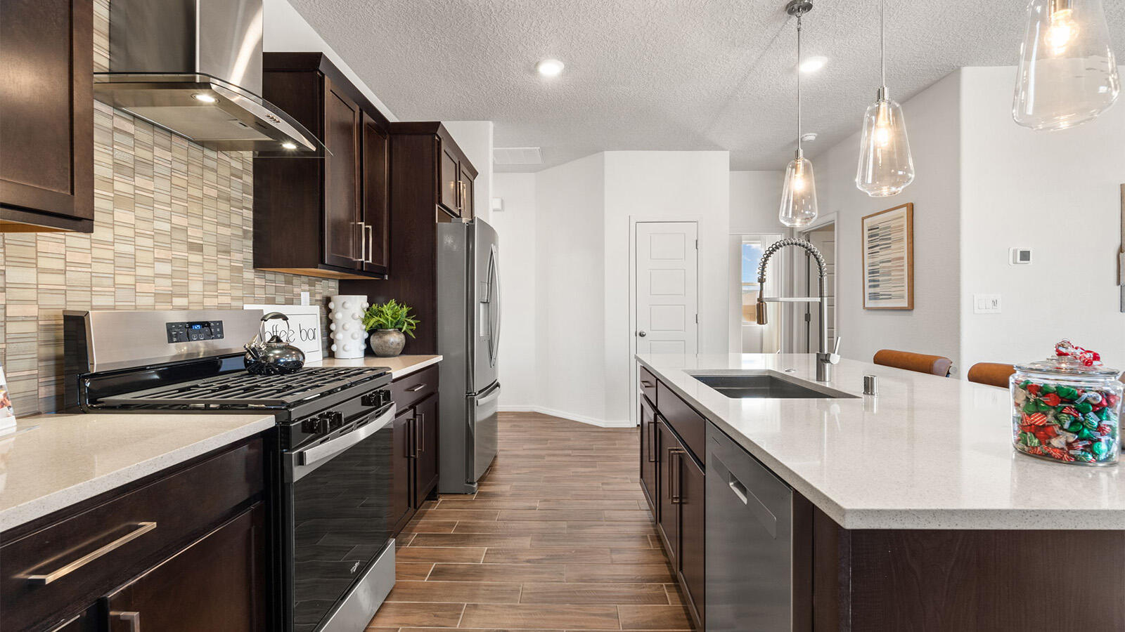 4115 Silver Springs Road NE